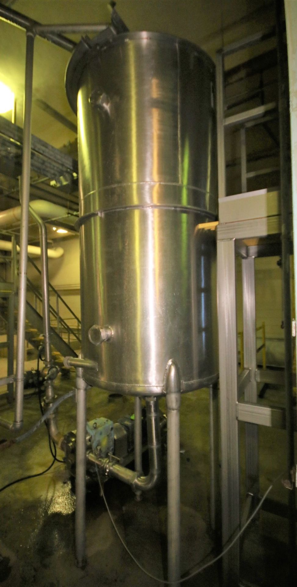 ~500 Gal Vertical Single Wall S/S Tank with Hinged Lid, S/S Legs, Rosemont Level Sensor, (Tank - Image 7 of 7