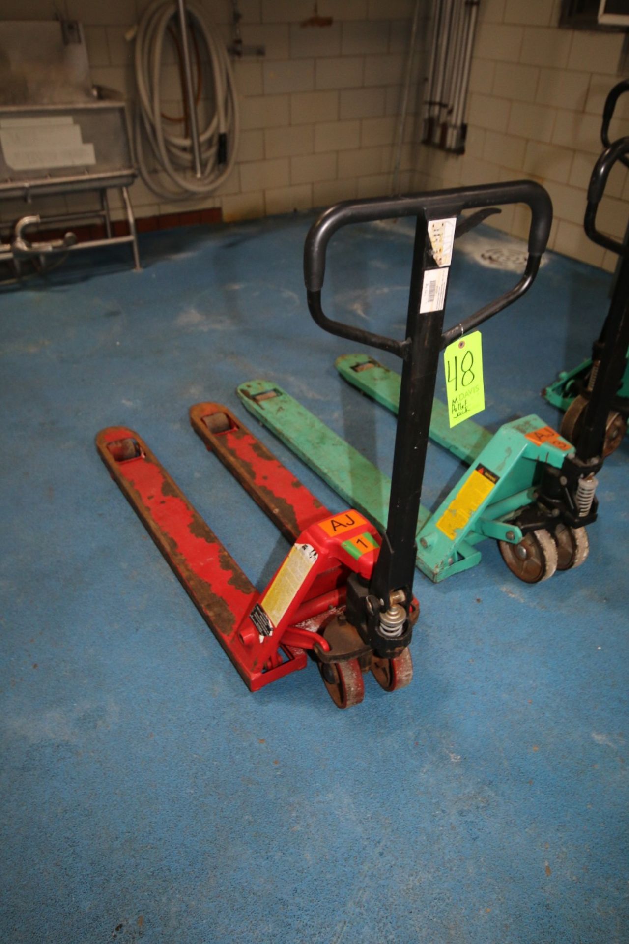 Dayton 5,500 lb. Capacity Hydraulic Pallet Jack