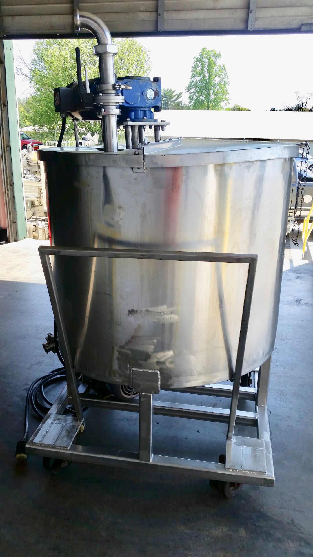 200 Gallon Batch Blending Tank, Stainless Steel, Single Agitation, Baldor 2HP 208-230/460 Volt 60 Hz - Image 4 of 11