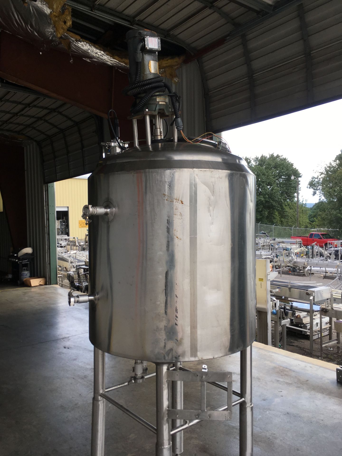 200 Gallon Stainless Steel Jacketed Tank with Top Mixer, Top Manhole, High Shear Mixer Blade, Baldor - Image 2 of 10
