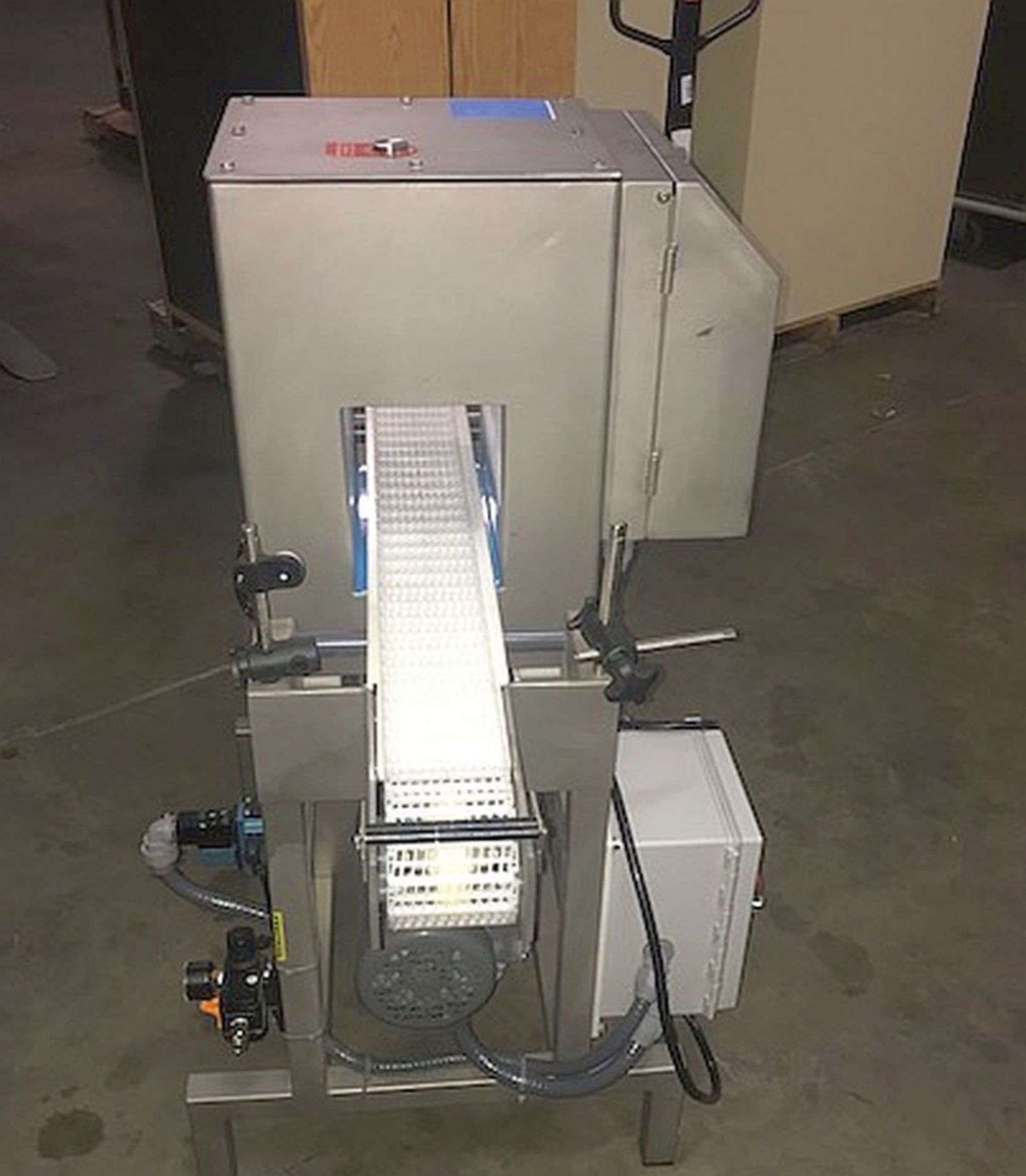 Loma Metal Detector, Model: IQ, Serial: KIMD12264, Unit comes with conveyor. Conveyor is 50 inches - Image 3 of 6