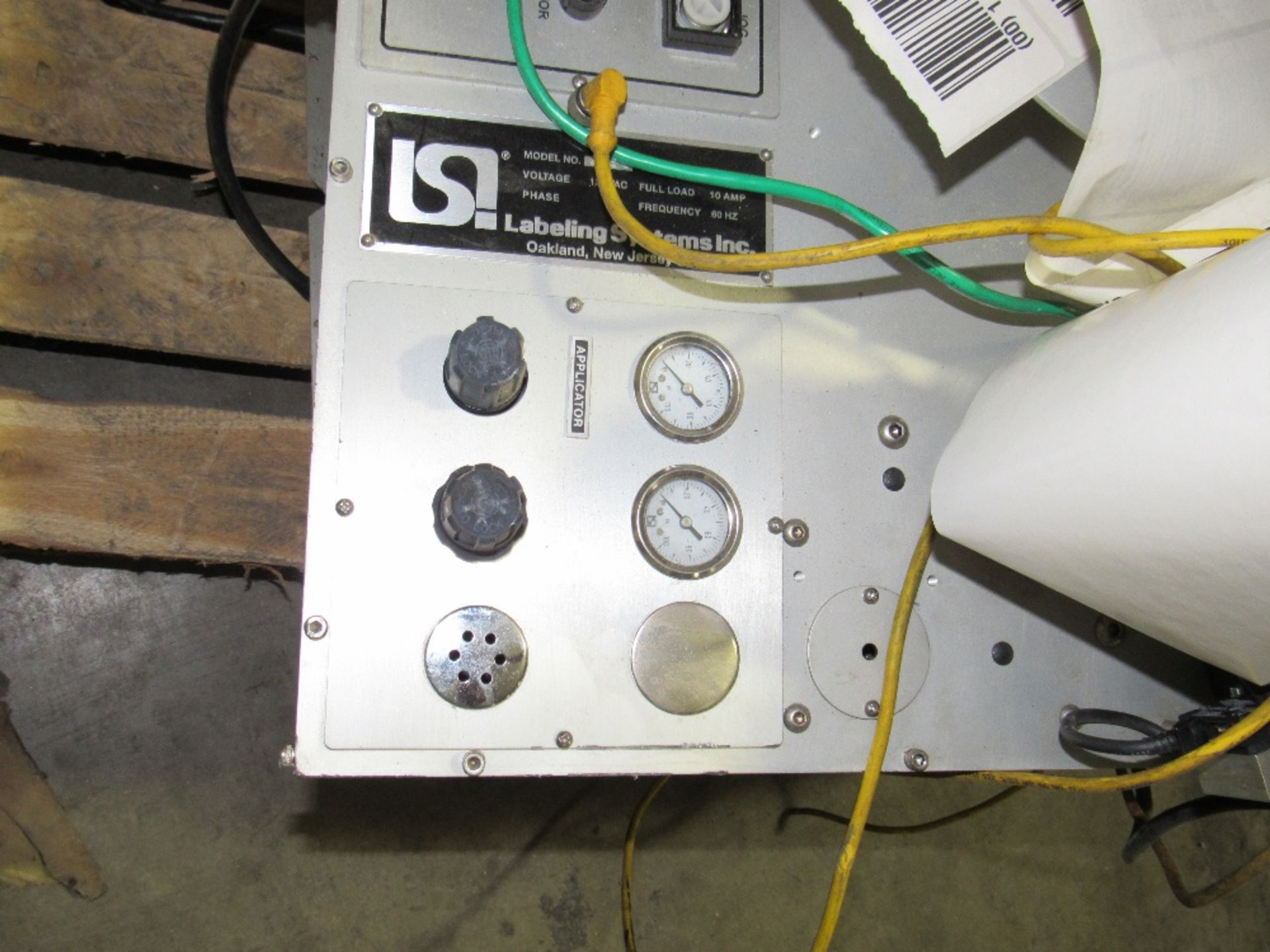 LSI Label Applicator with build in vacuum pump Model 96T0 Serial No. 1023162 designed to apply pre- - Image 2 of 10