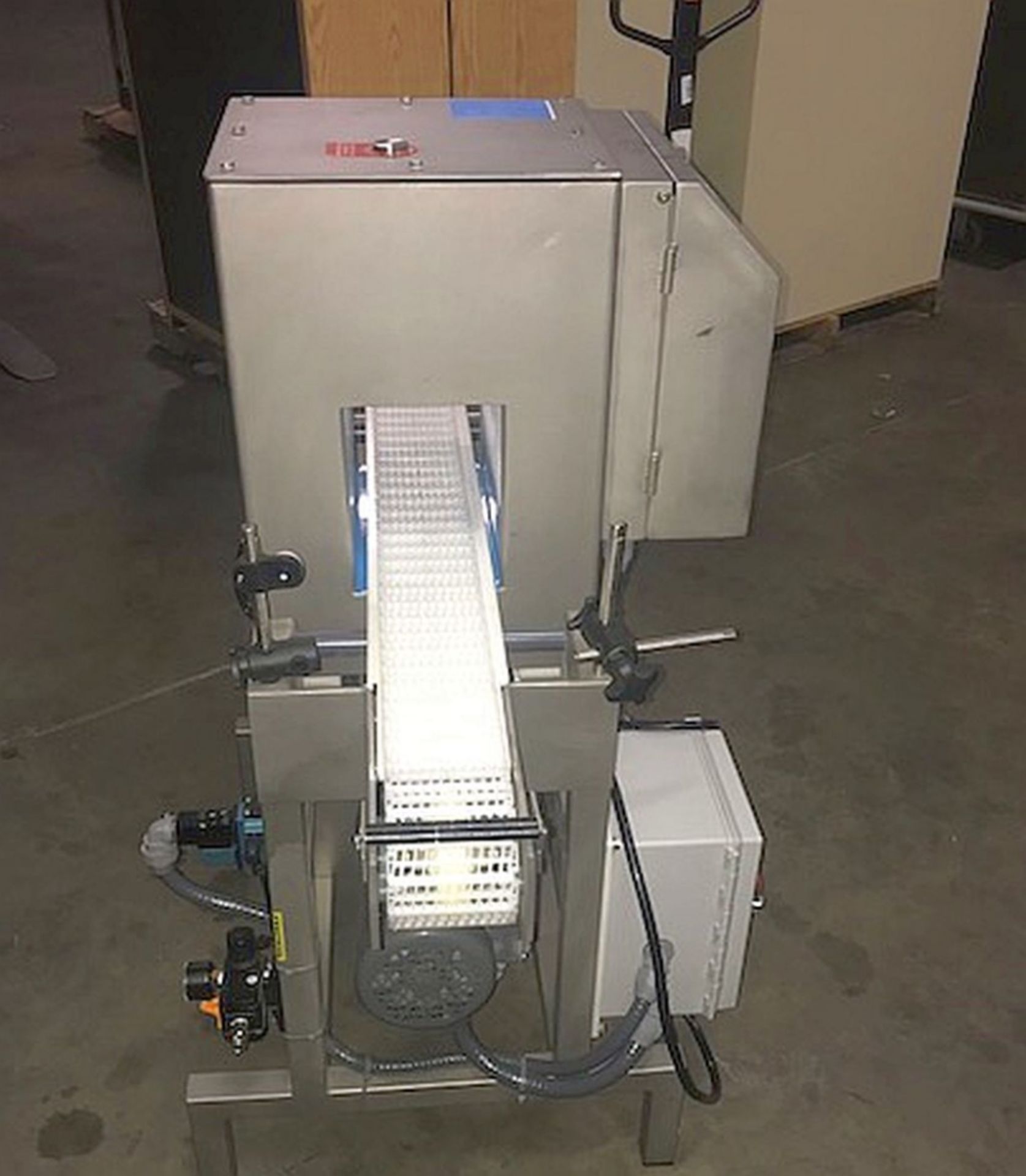 Loma Metal Detector, Model: IQ, Serial: KIMD12264, Unit comes with conveyor. Conveyor is 50 inches - Image 4 of 6