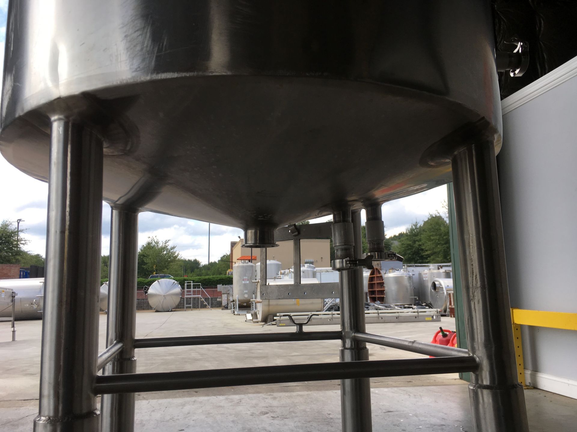 200 Gallon Stainless Steel Jacketed Tank with Top Mixer, Top Manhole, High Shear Mixer Blade, Baldor - Image 4 of 10