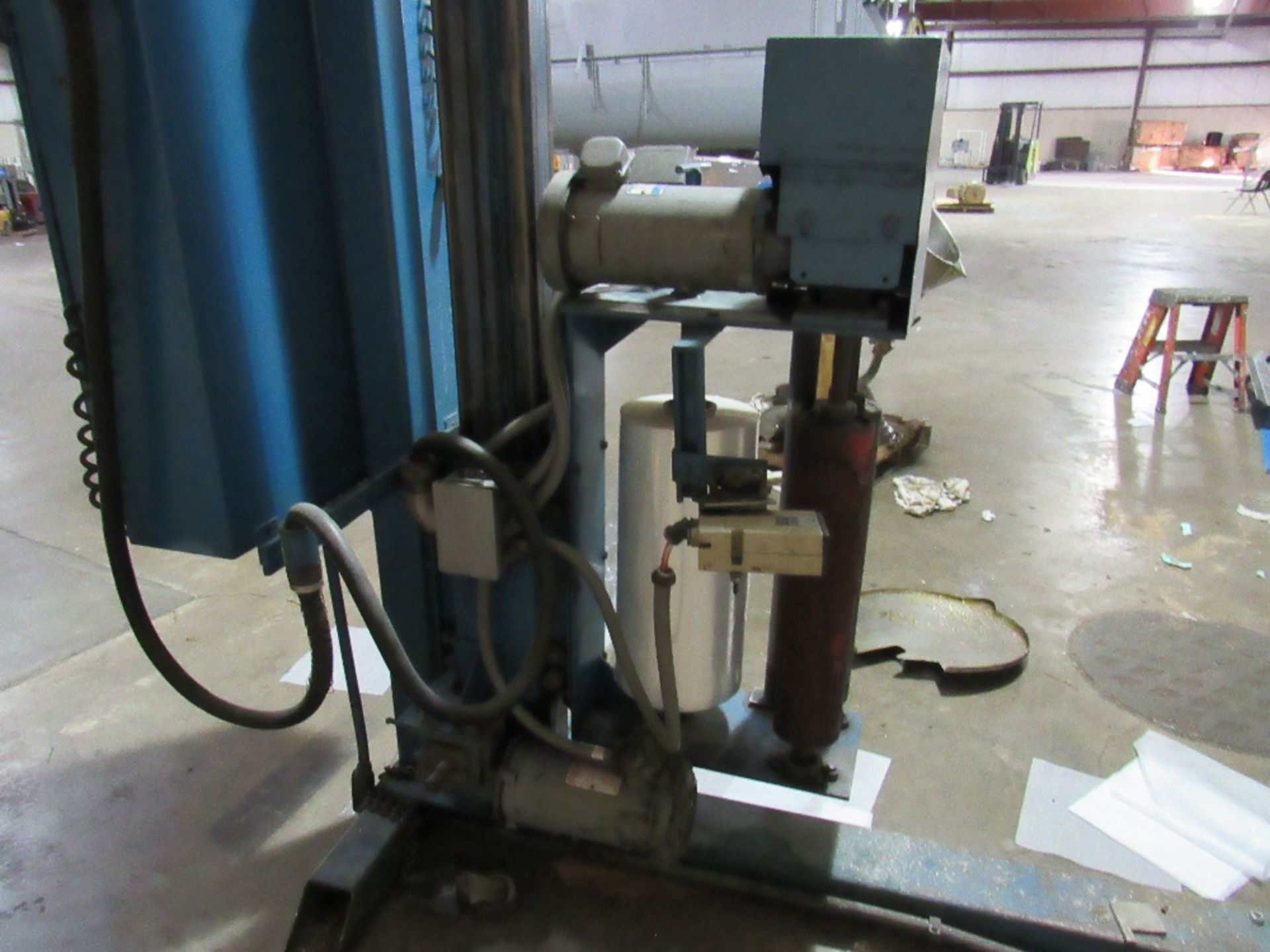 Kaufman Semi-automatic Stretch Wrapper (Rigging and loading fees included in the selling price - - Image 8 of 12