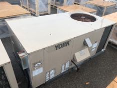 York Rooftop HVAC Unit, Model D7CG036N07925A, S/N NBJM023107 with R22 Refrigerant, 208/230 V