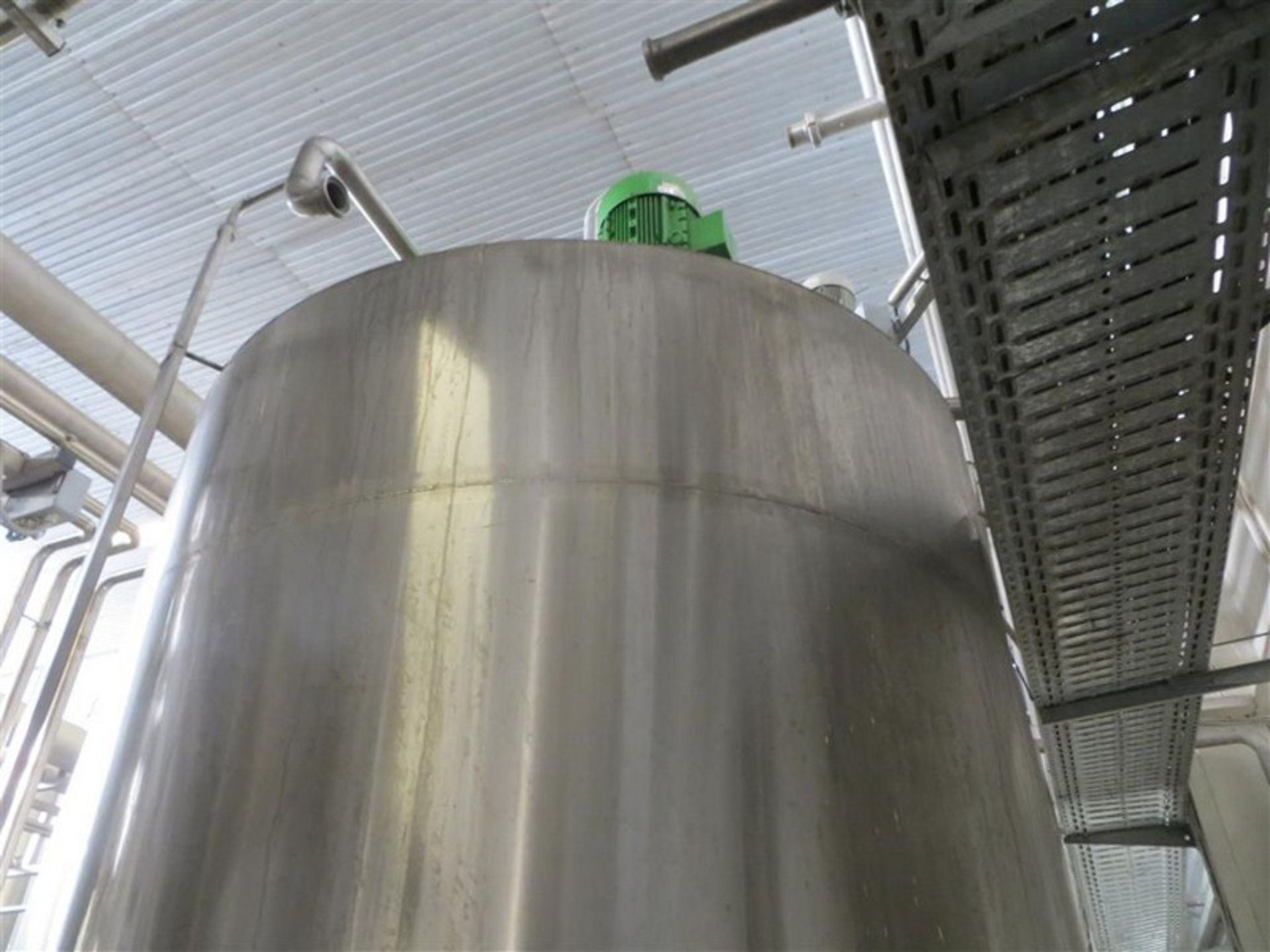 Liquid mixing tanks 5T with CIP, Mounted on Load Cells, Y.O.M 1994,GERMANY - Image 5 of 23