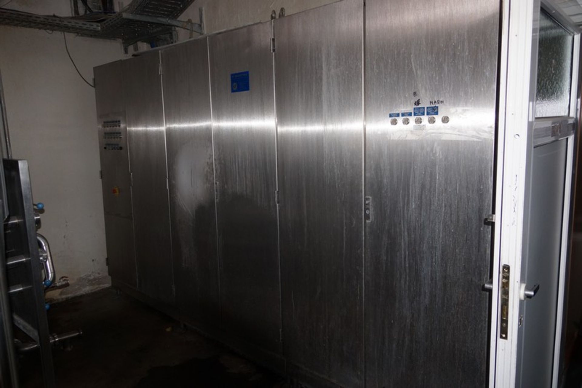 Liquid mixing tanks 5T with CIP, Mounted on Load Cells, Y.O.M 1994,GERMANY - Image 15 of 23