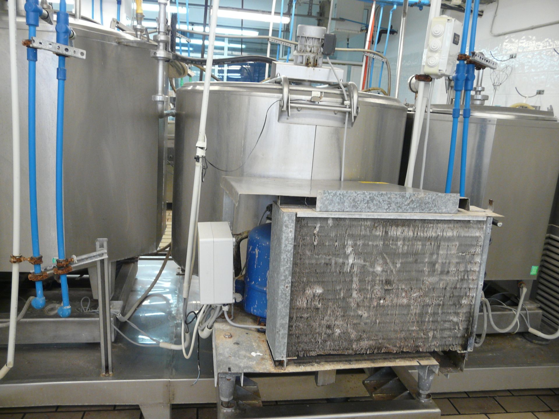 English: Mixing/Cooling Tank for Ice Cream 520L with Agitator, Type WEDHOLMS, Self contained Freon - Image 9 of 10