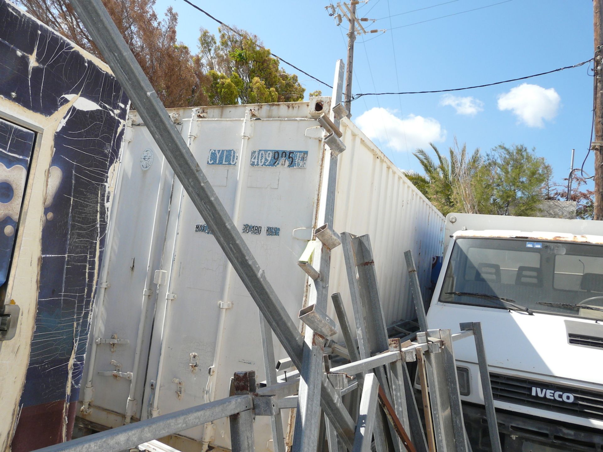 English: 40Ft Container with Contents Greek: Κοντέϊνερ 40” με το περιεχόμενο του - Image 3 of 8