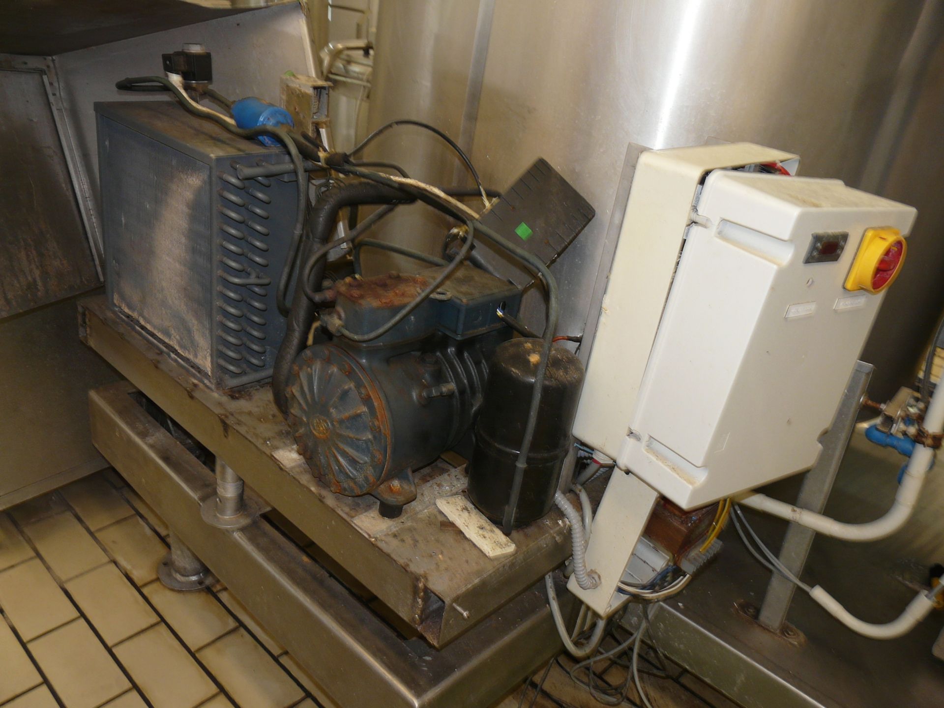 English: Mixing/Cooling Tank for Ice Cream 1000L with Agitator, Type FRIGOMILK, Self Contained Freon - Bild 19 aus 19