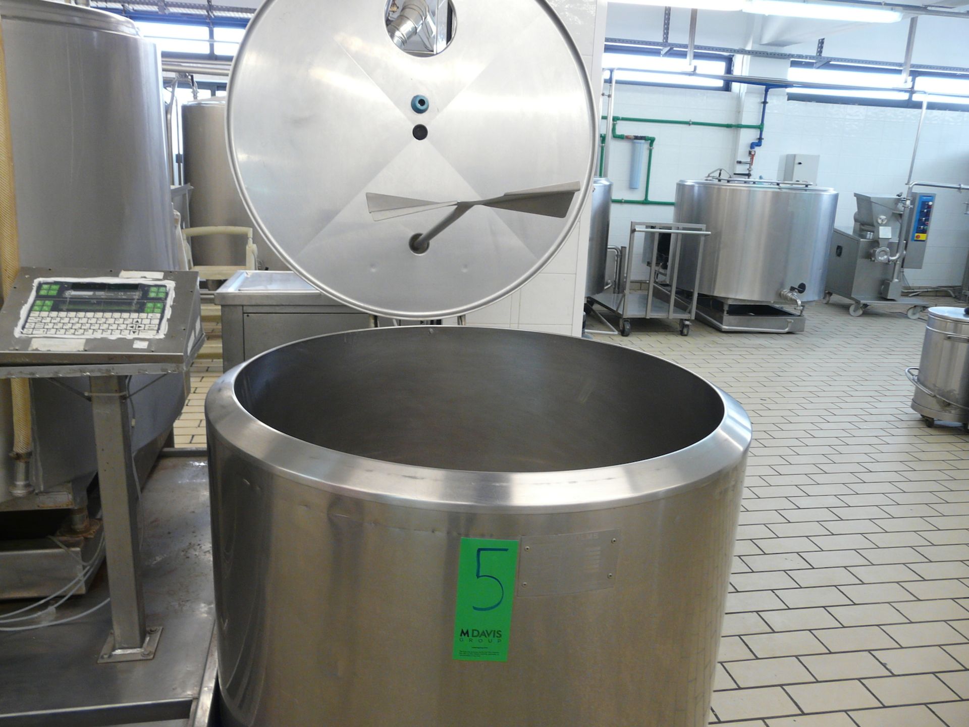 English: Mixing/Cooling Tank for Ice Cream 520L with Agitator, Type WEDHOLMS, Self contained Freon - Image 4 of 5