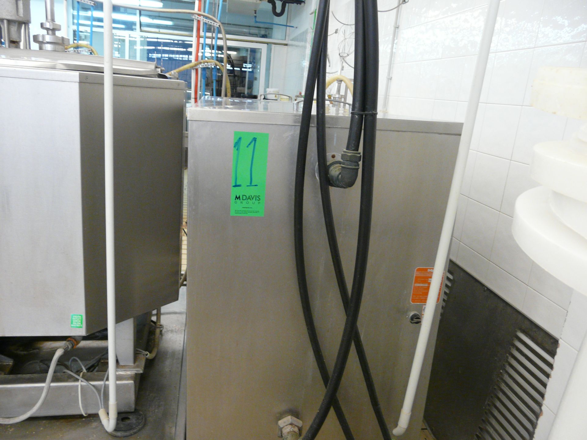 English: Chiller Water Tank MARK, 5 KW, Refrigerant Liquid R22, Y.O.M.: 1985 Greek: Παγολεκάνη ψύξης - Bild 2 aus 8