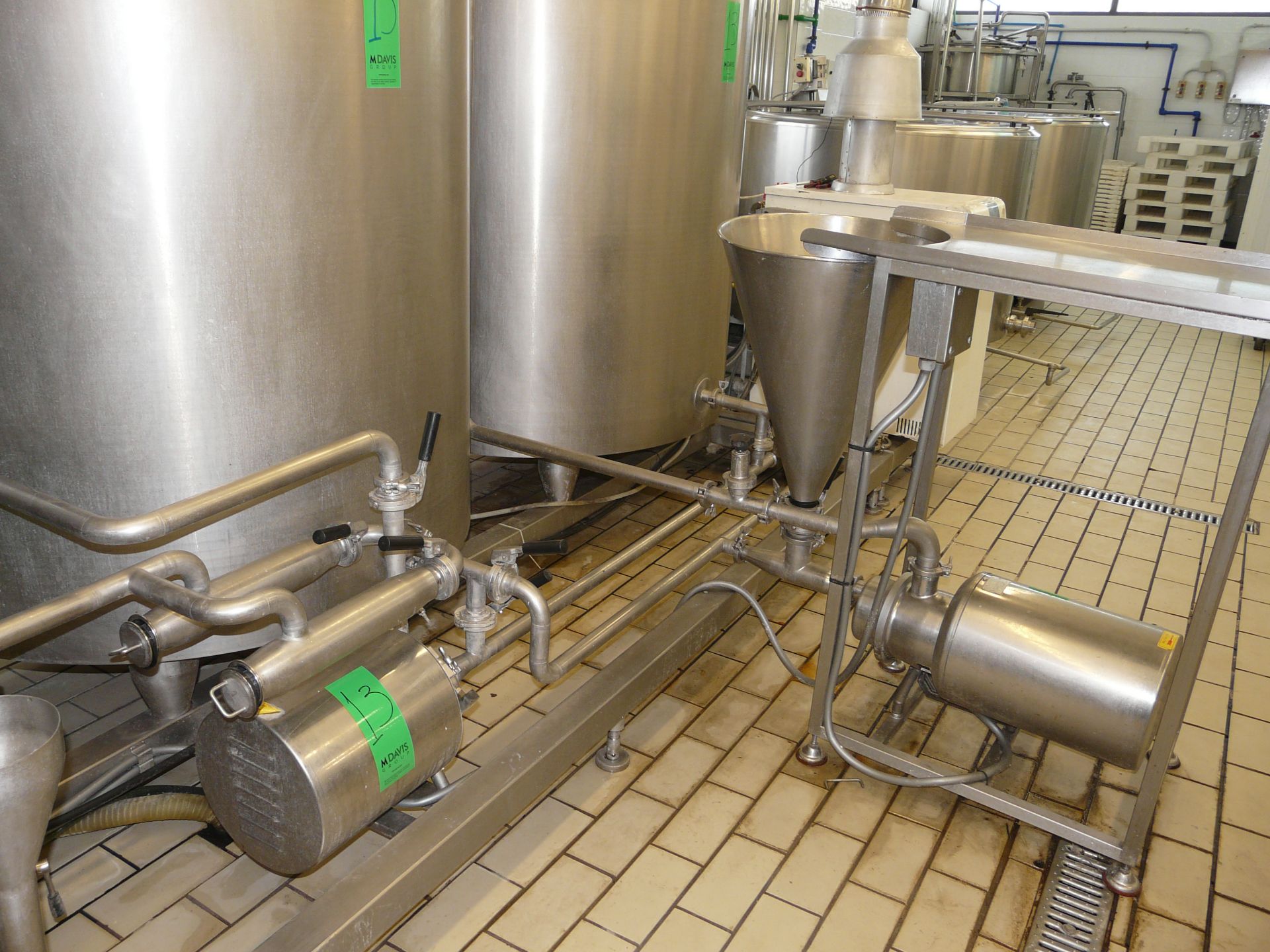 English: TETRA PAK HOYER HTST SYSTEM, 1200 Pasteurizer for Ice Cream, Contains 2 x Tanks with - Image 5 of 45