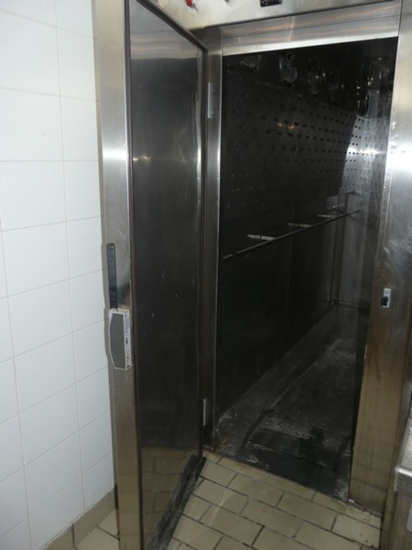 English: PAPAKYRIAZI Fermentation Room with Humidity and Trolley 100x225x290 Greek: Στόφα Inox με - Bild 2 aus 14