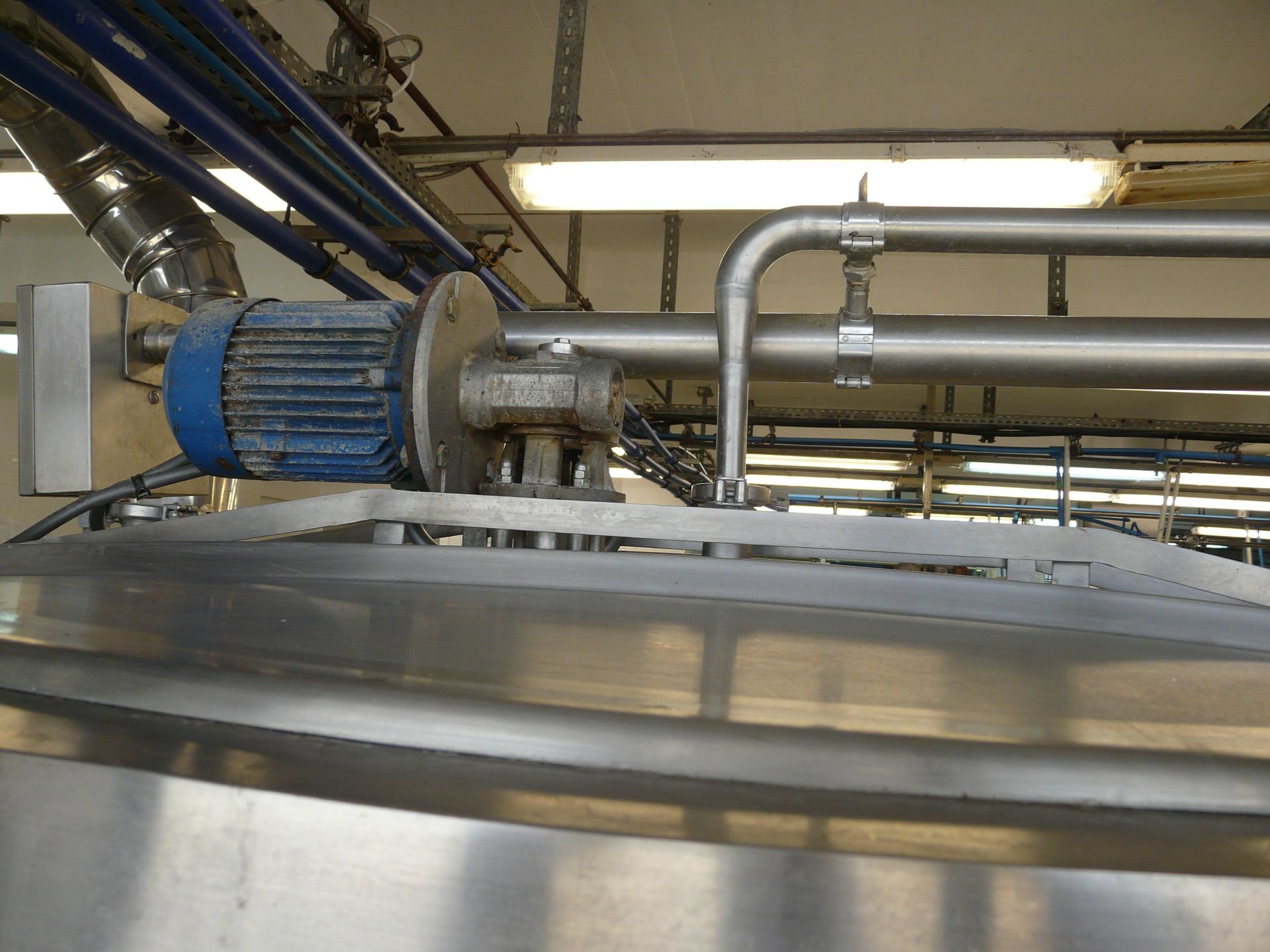 English: TETRA PAK HOYER HTST SYSTEM, 1200 Pasteurizer for Ice Cream, Contains 2 x Tanks with - Image 30 of 45