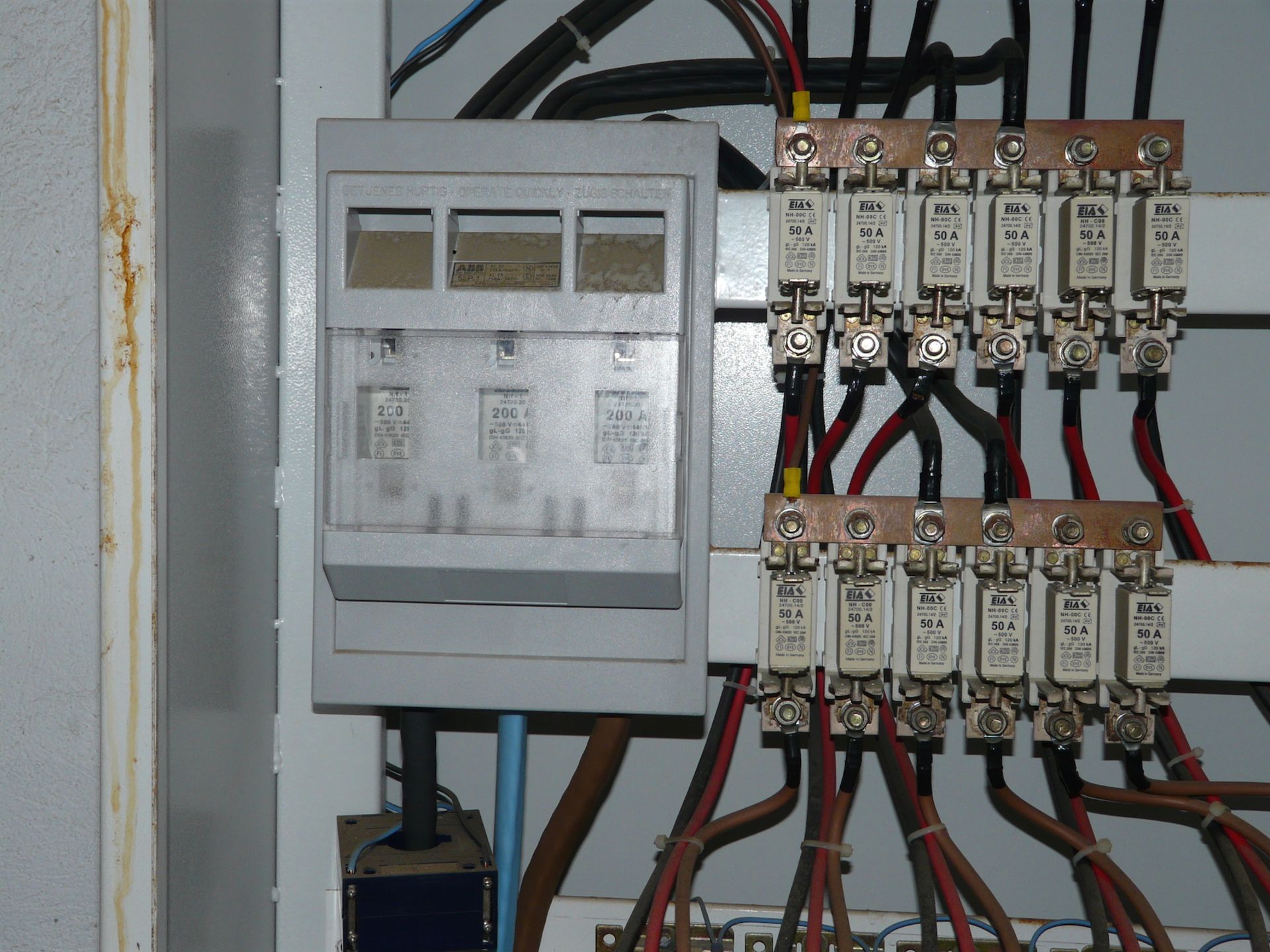 English: Electrical Control Panel 70x50x202 cm Greek: Ηλεκτρολογικός πίνακας συνιμήτονου 70Χ50Χ202 - Image 2 of 8