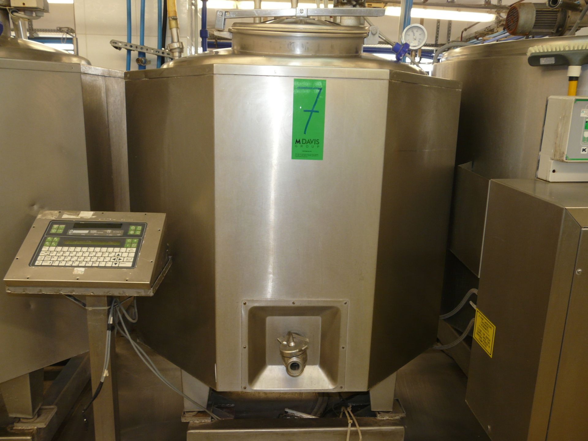 English: Mixing/Cooling Tank for Ice Cream 550L with Agitator, Type LAISA, Can be Connected to