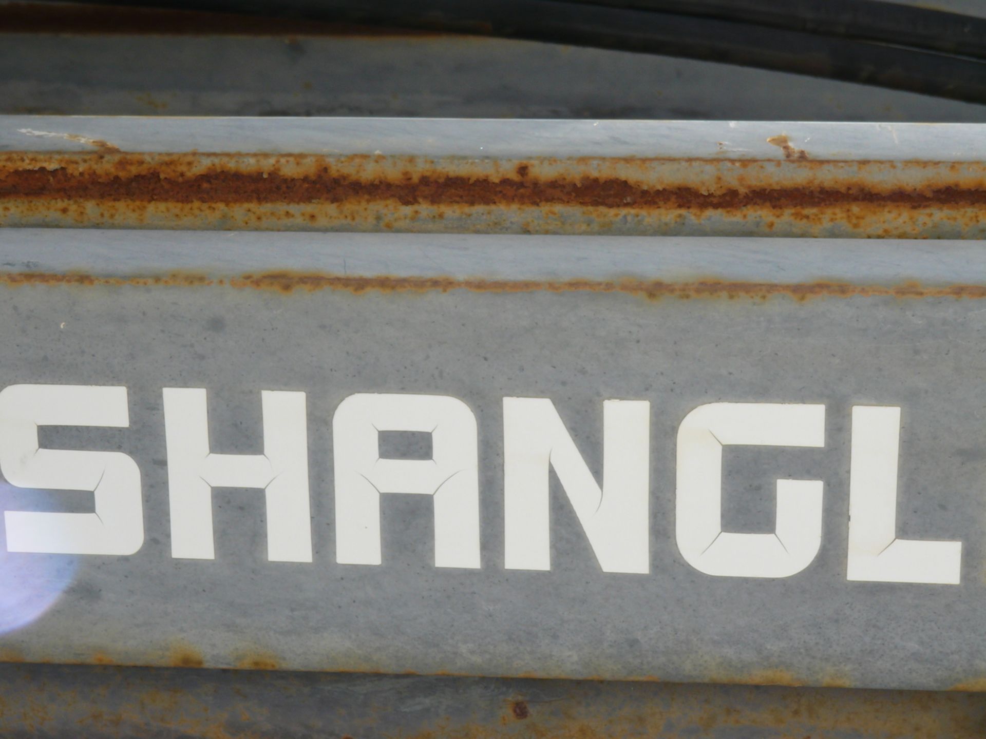 English: SHANGLI Electric Fork Lift (Out of Order With Charger), 24 Batteries Greek: Κλαρκ ηλεκτρίκο - Image 10 of 12