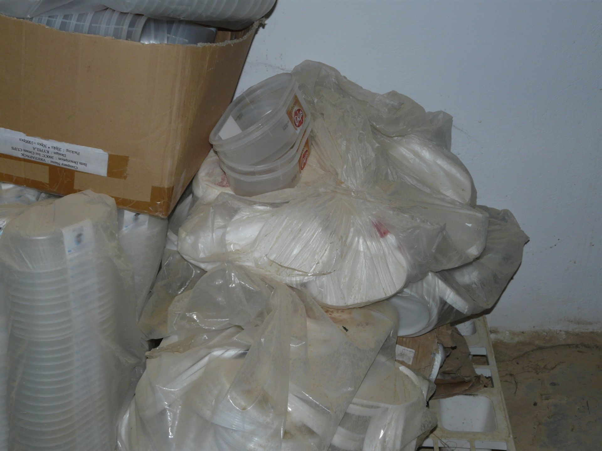 English: Various Pallets with Packaging Material for Ice Cream with Brand Name 10 pieces Greek: - Bild 7 aus 8