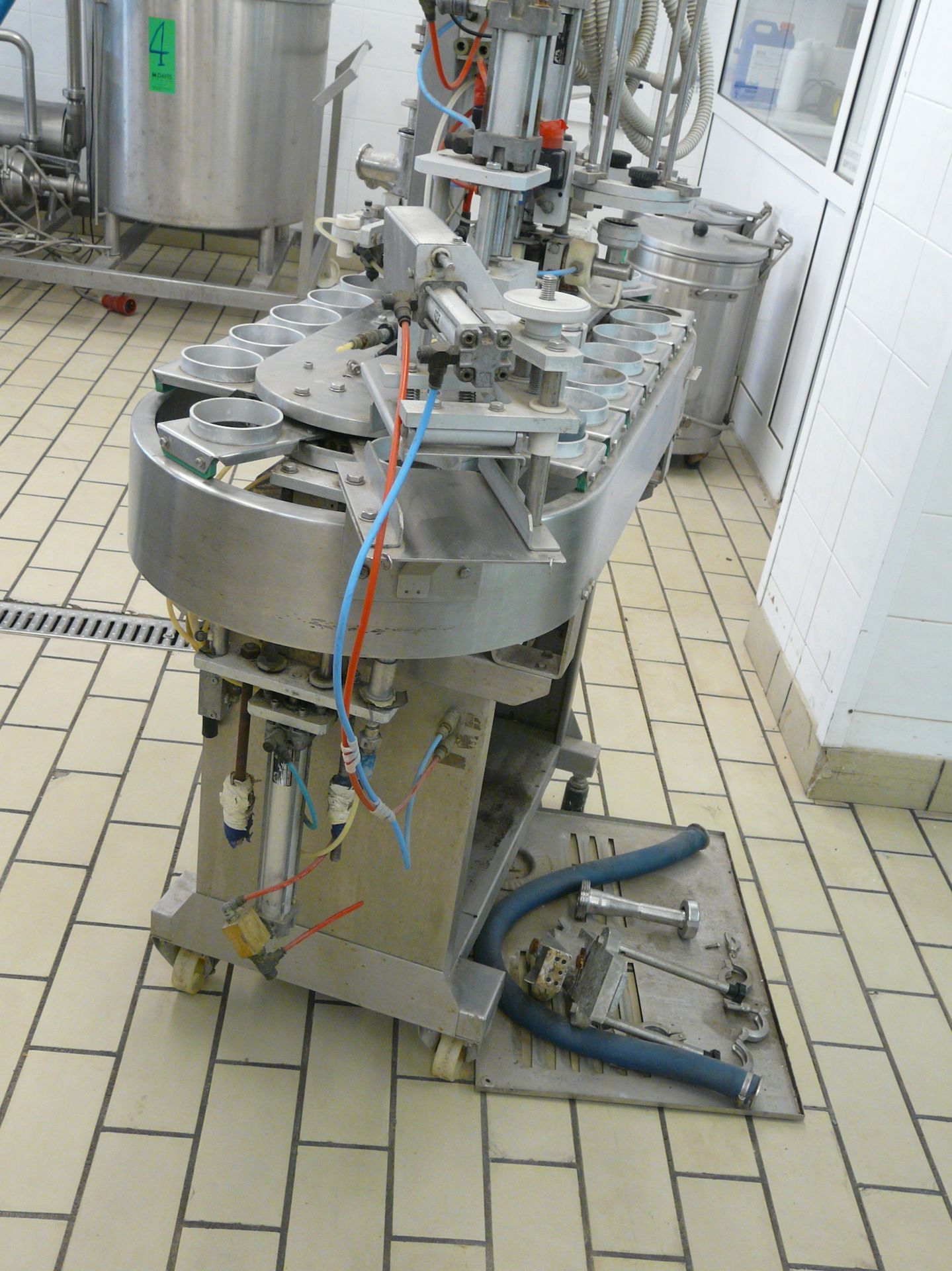 English: MARK, FILMARK 3000 Cup Filling Machine for Ice Cream 3000 Cups/Hour, 18 Cup Holders 80mm - Image 10 of 15