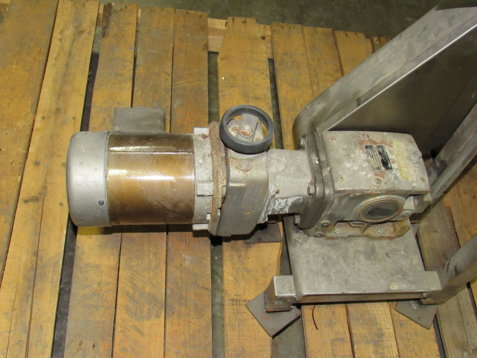 Canners Machinery Conveyor drive head. Motor rewired to run on 220V for 4.5: conveyor belt - - Image 10 of 12