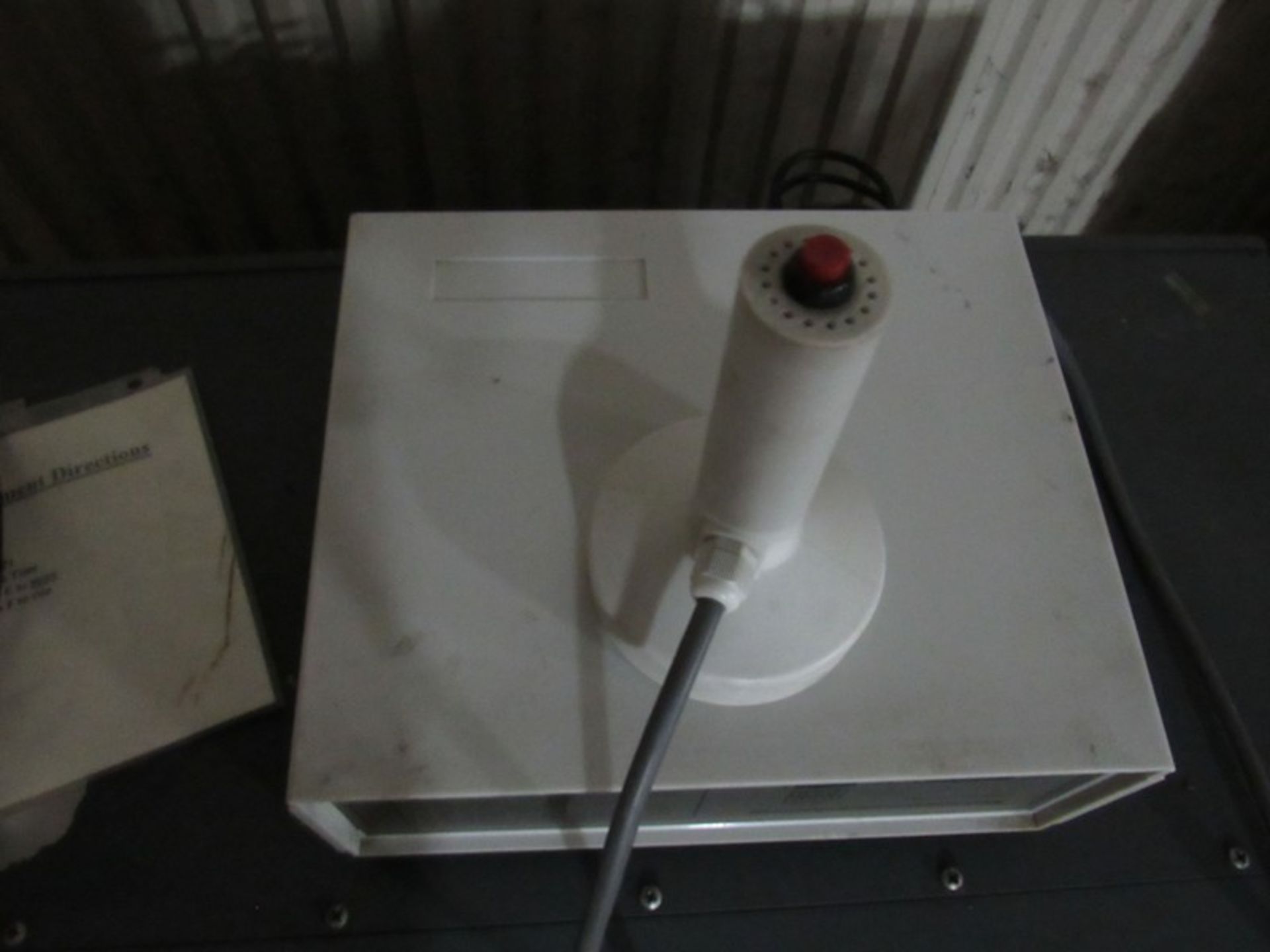 Laboratory Induction Sealing Machine for sealing aluminum foil inside plastic caps to plastic bottle - Image 4 of 5