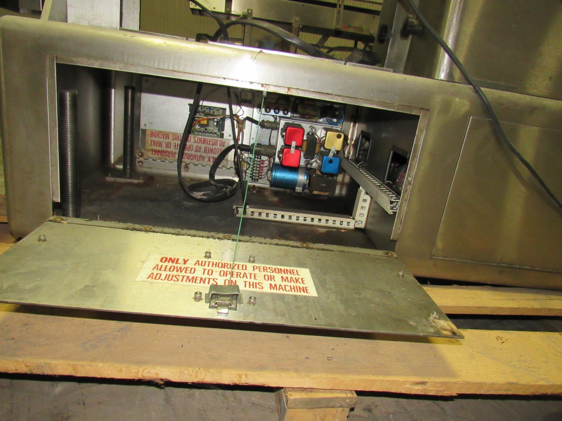 Accraply stainless steel conveyor indexer for labeler with chainlink conveyor belt. This Run on 115V - Image 11 of 24