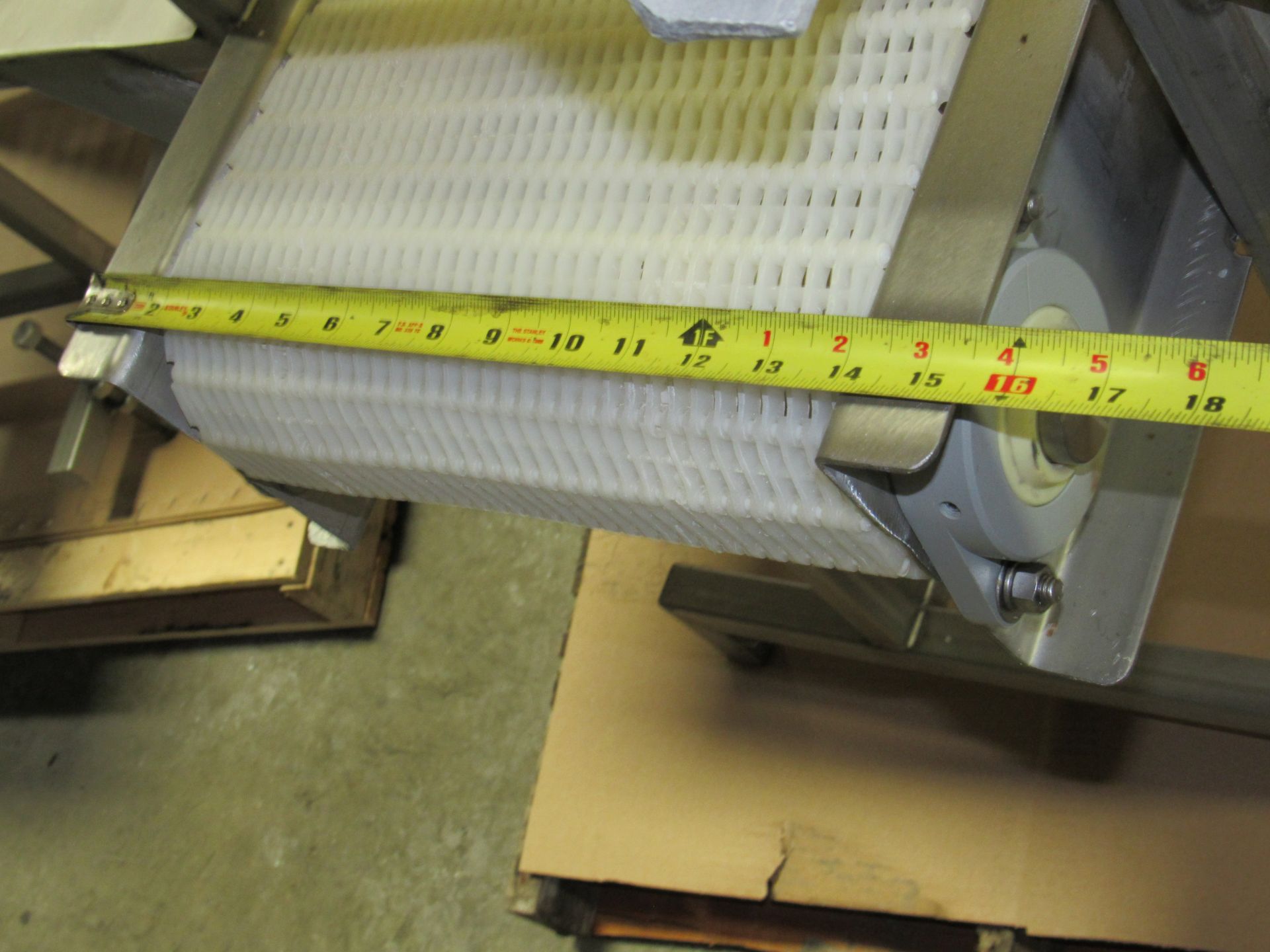 Staginess Steel motorized two level packing conveyor -- (LOCATED IN IOWA, RIGGING INCLUDED WITH SALE - Image 18 of 18