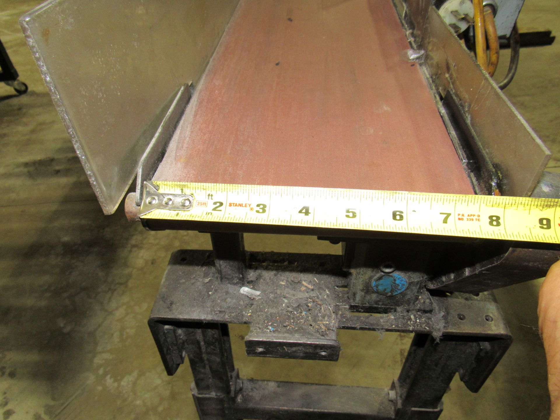 Powered belt conveyor (4.5" belting) Boston Gear Box -- (LOCATED IN IOWA, RIGGING INCLUDED WITH SALE - Image 9 of 16