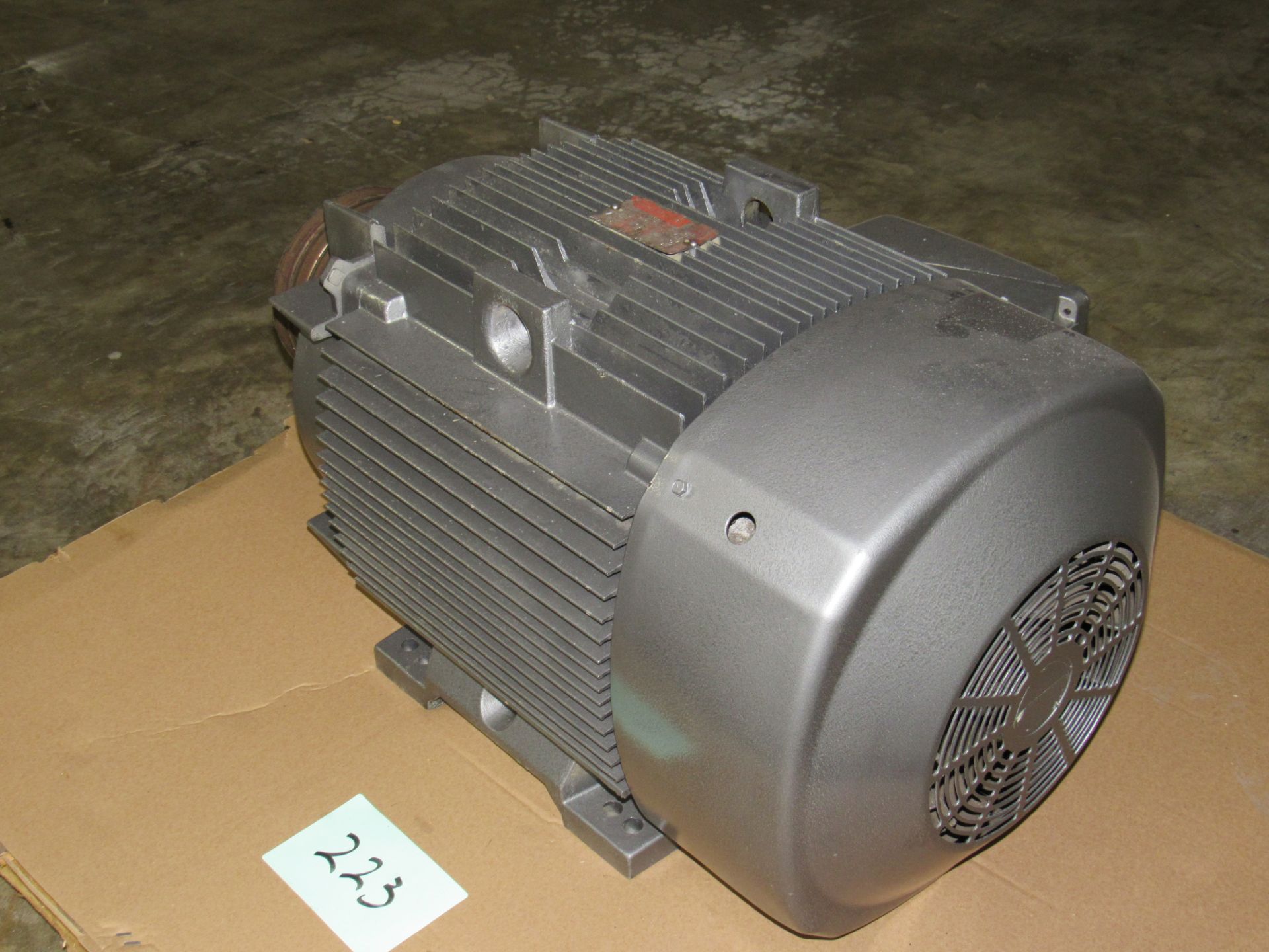 GE Energy Save 50HP Low Speed 1180 RPM -- (LOCATED IN IOWA, RIGGING INCLUDED WITH SALE PRICE) -- - Image 9 of 10