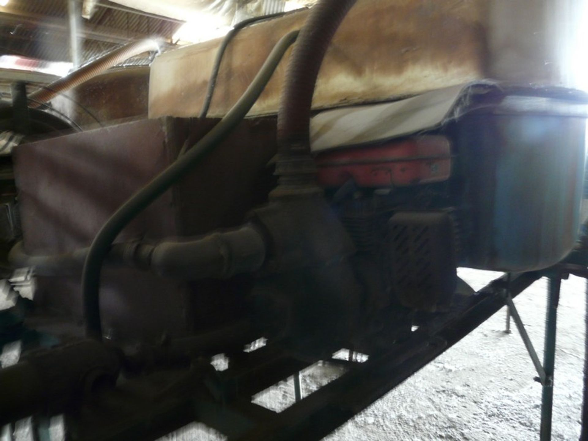 Farming Sprayer HOLDER 1000LTR WITH PUMP, WITH MOTOR, WITHOUT POWER TAKE OFF (Located in Greece - - Bild 5 aus 5