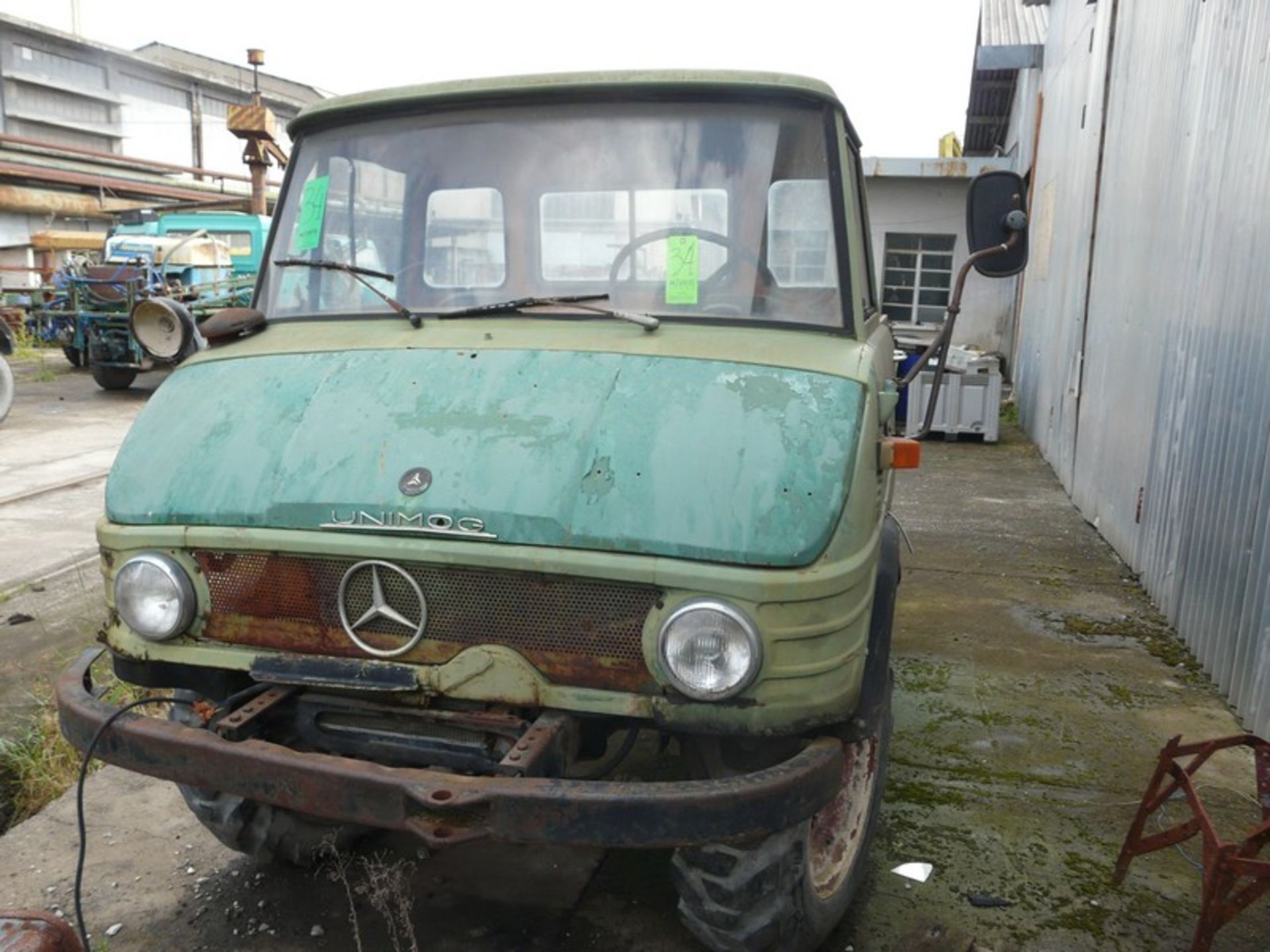 UNIMOG No3, KM: 112216 (Located in Greece - Plati Imathias) Greek Description: UNIMOG No3,