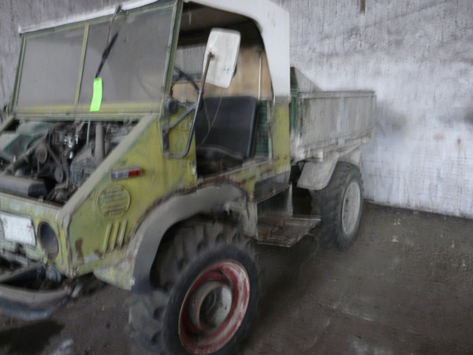 UNIMOG ,REG AM 52689,KM 42578,STOPED,MISSING DRIVERS DOOR , AND ENGINE COVER,METAL PULL TRUCK ( - Image 3 of 7