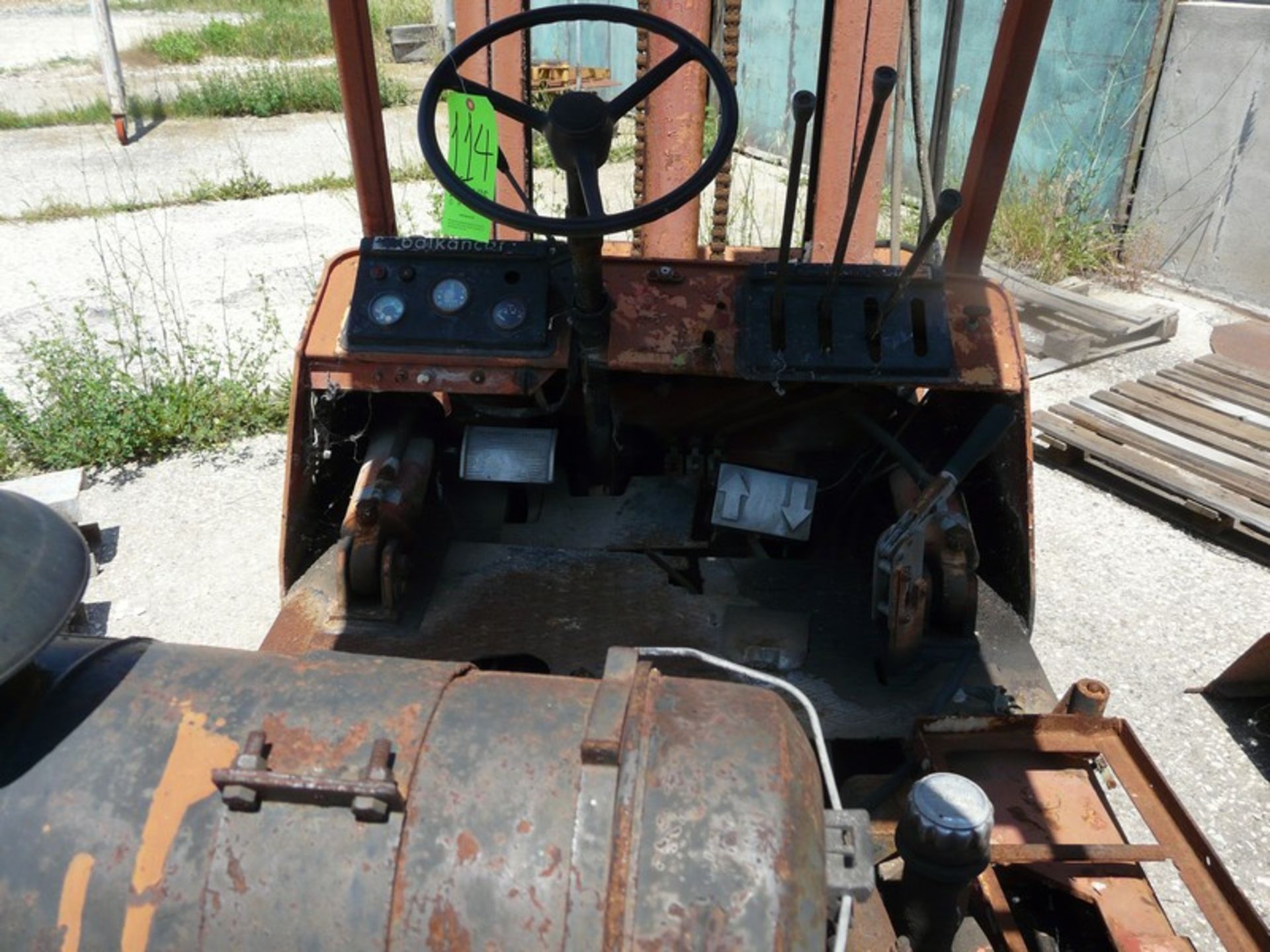 BALKANCAR FORKLIFT, REG: ME 49602, Year 2000, HRS: 11877, ENGINE Perkins ,ONLY FOR SPARES (Located - Bild 11 aus 11