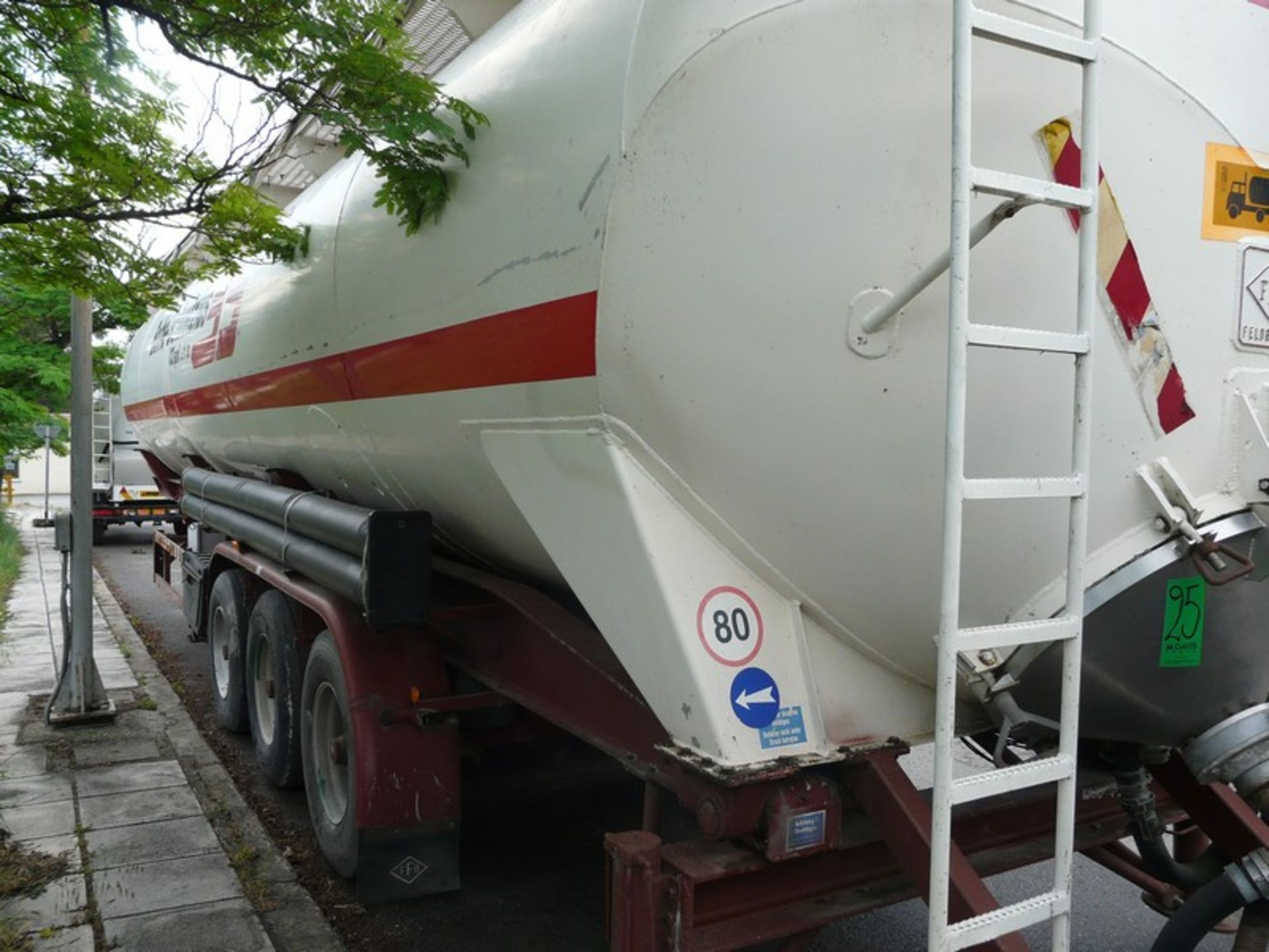 FELDBINDER (FFB) TRUCK 3 AXILE,SILO LIFTING FOR UNLOADING, W09334BIVTORO7121,ABS (Located in - Image 12 of 12