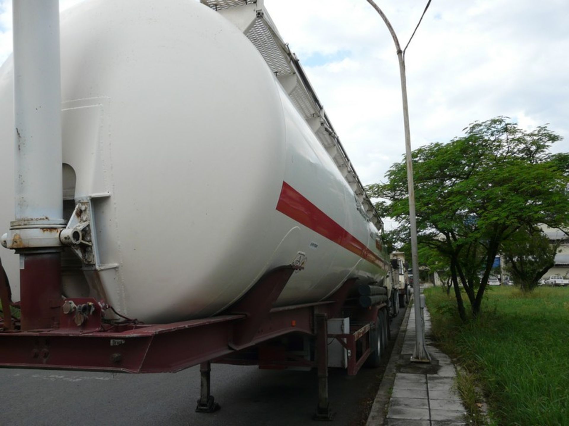 FELDBINDER (FFB) TRUCK 3 AXILE,SILO LIFTING FOR UNLOADING, W09334BIVTORO7121,ABS (Located in - Image 6 of 12