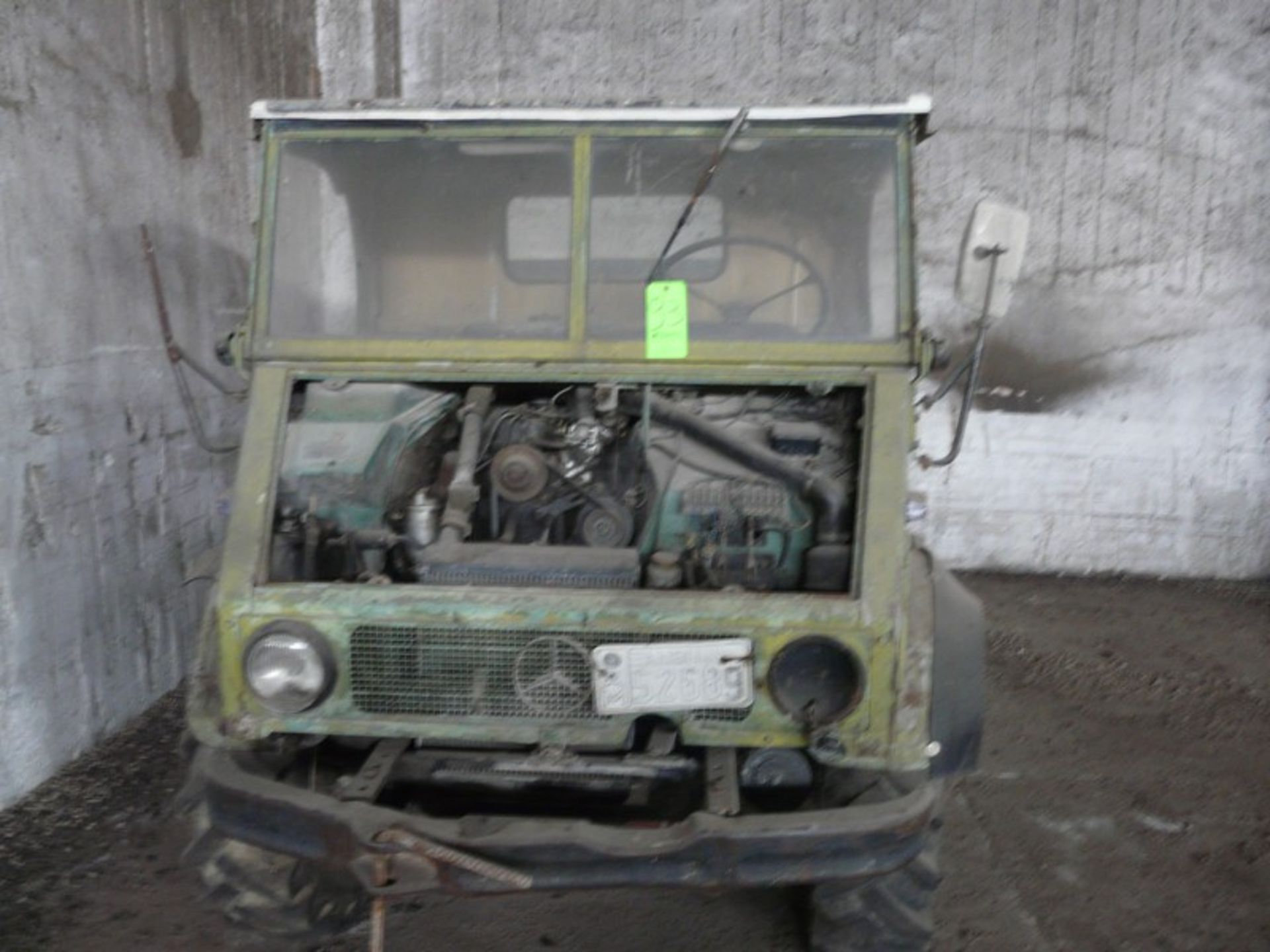 UNIMOG ,REG AM 52689,KM 42578,STOPED,MISSING DRIVERS DOOR , AND ENGINE COVER,METAL PULL TRUCK (