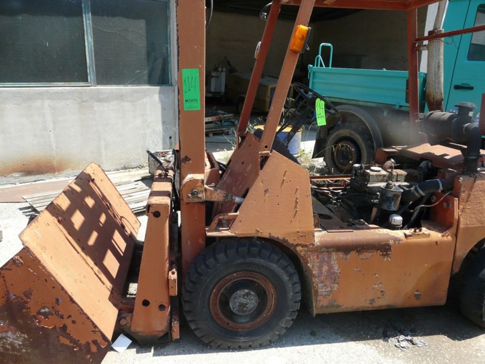 BALKANCAR FORKLIFT, REG: ME 49602, Year 2000, HRS: 11877, ENGINE Perkins ,ONLY FOR SPARES (Located