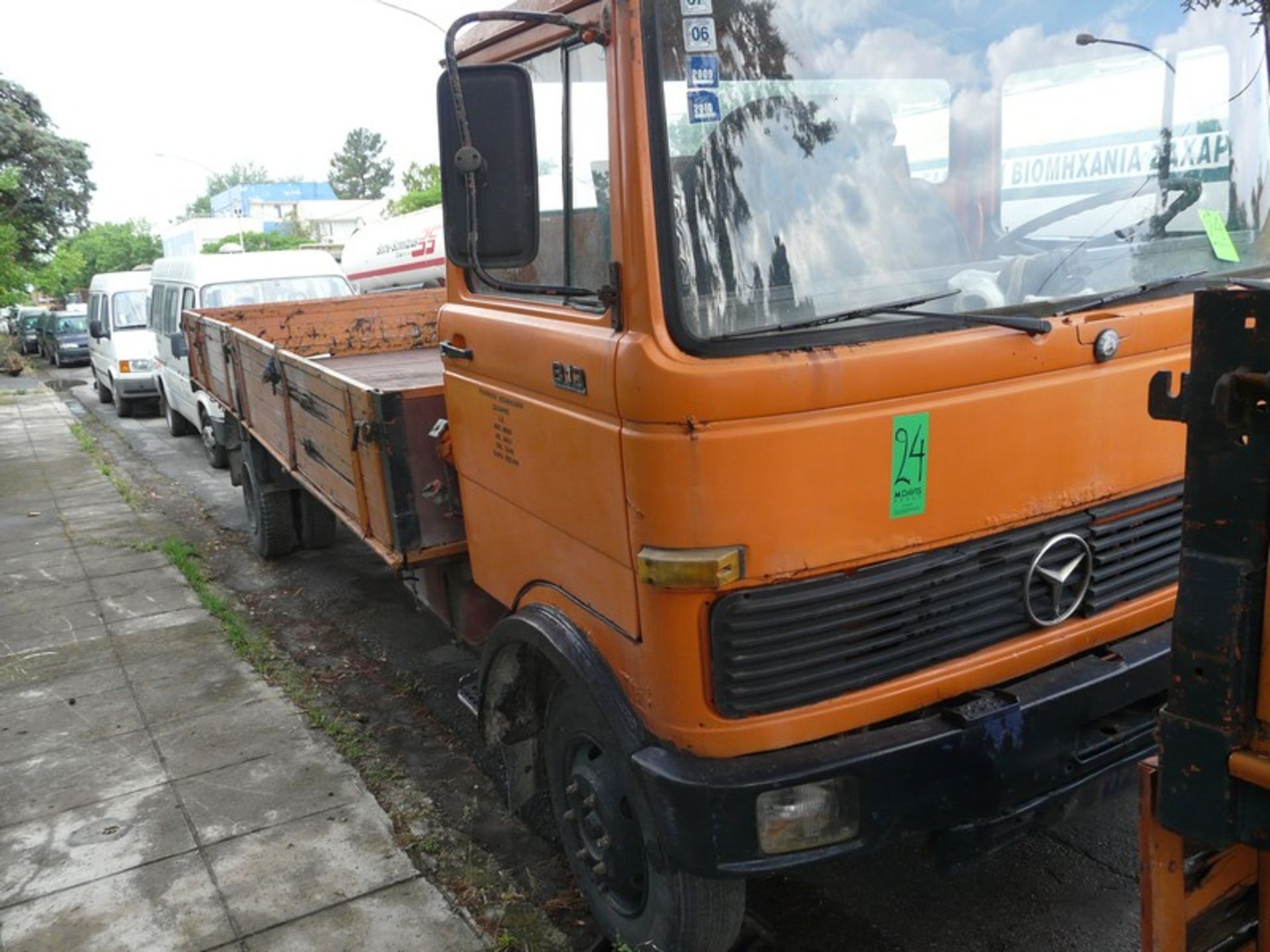 MERCEDES LP 813, REG NAI 2360, KM 941461, No Service Book, Year: 1986 (Located in Greece - Plati