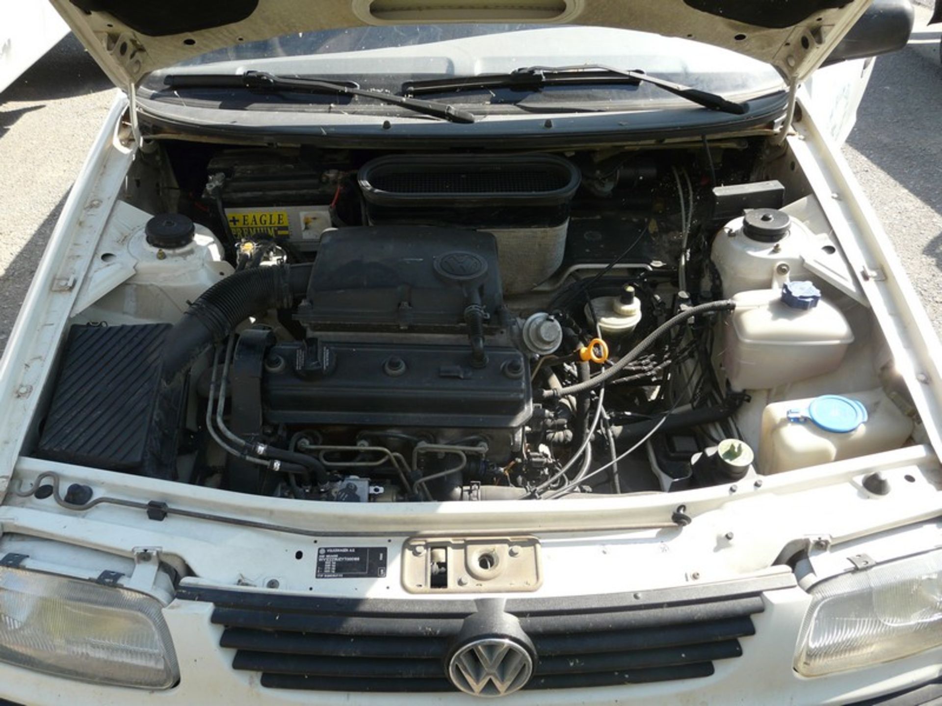 WV CADDY ,Pick Up Truck , 2 Door ,1.9 DIESEL , Weight Net : 1600kg,Loading Weight : 500kg KM : - Image 12 of 13