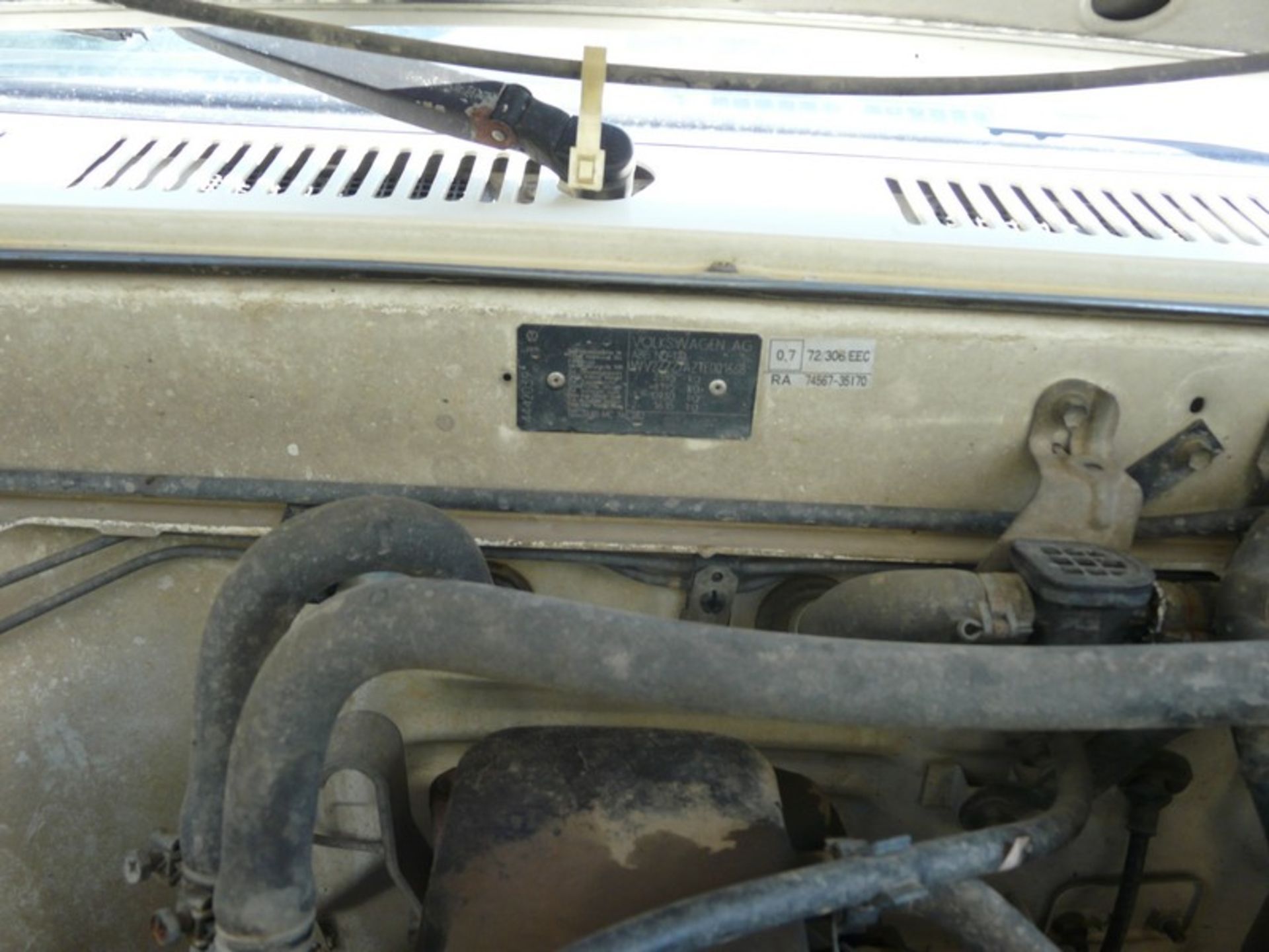 WV TARO REG NBY 4244 ,2.4 DIESEL ,KM 188583,Pick Up Truck ,2 Doors, Service Book Available , Year: - Image 15 of 15