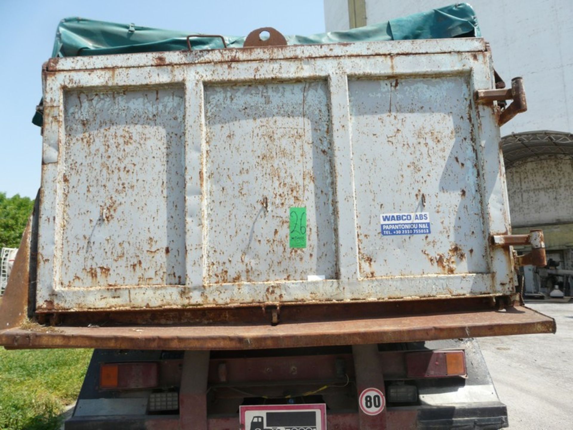 TRUCK WITH LIFTING FOR UNLOADING , SYSTEM FOR COVERING WITH CURTAIN (Located in Greece - Plati - Image 4 of 7