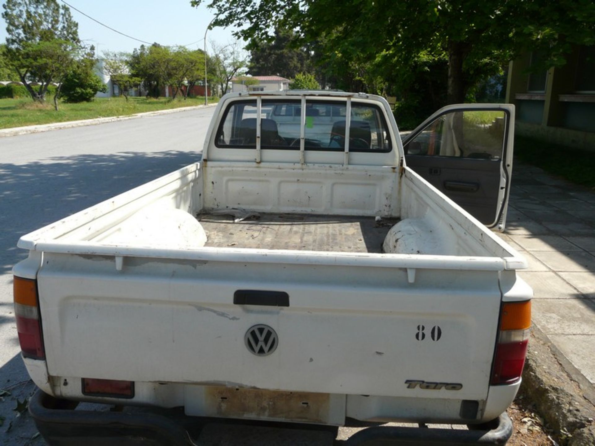 WV TARO REG NBY 4311, 2.4 DIESEL ,KM 441624,Pick Up Truck ,2 Doors , Service Book Available , - Image 5 of 14