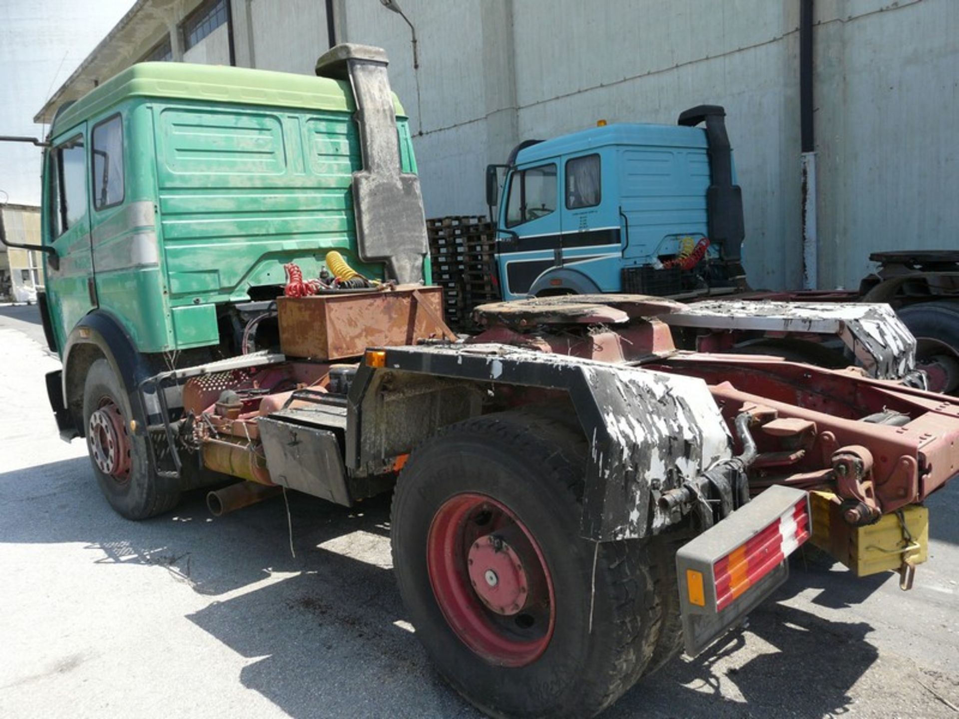 Tractor MERCEDES 1735, KM 183750, REG NBN 8221 (Located in Greece - Plati Imathias) Greek - Bild 5 aus 6