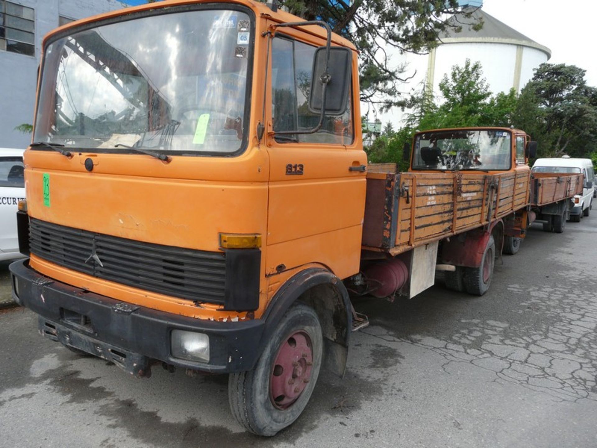 MERCEDES LP 813, REG NAI 2361, KM 670500, Service Book Available, Year: 1986 (Located in Greece - - Image 2 of 10