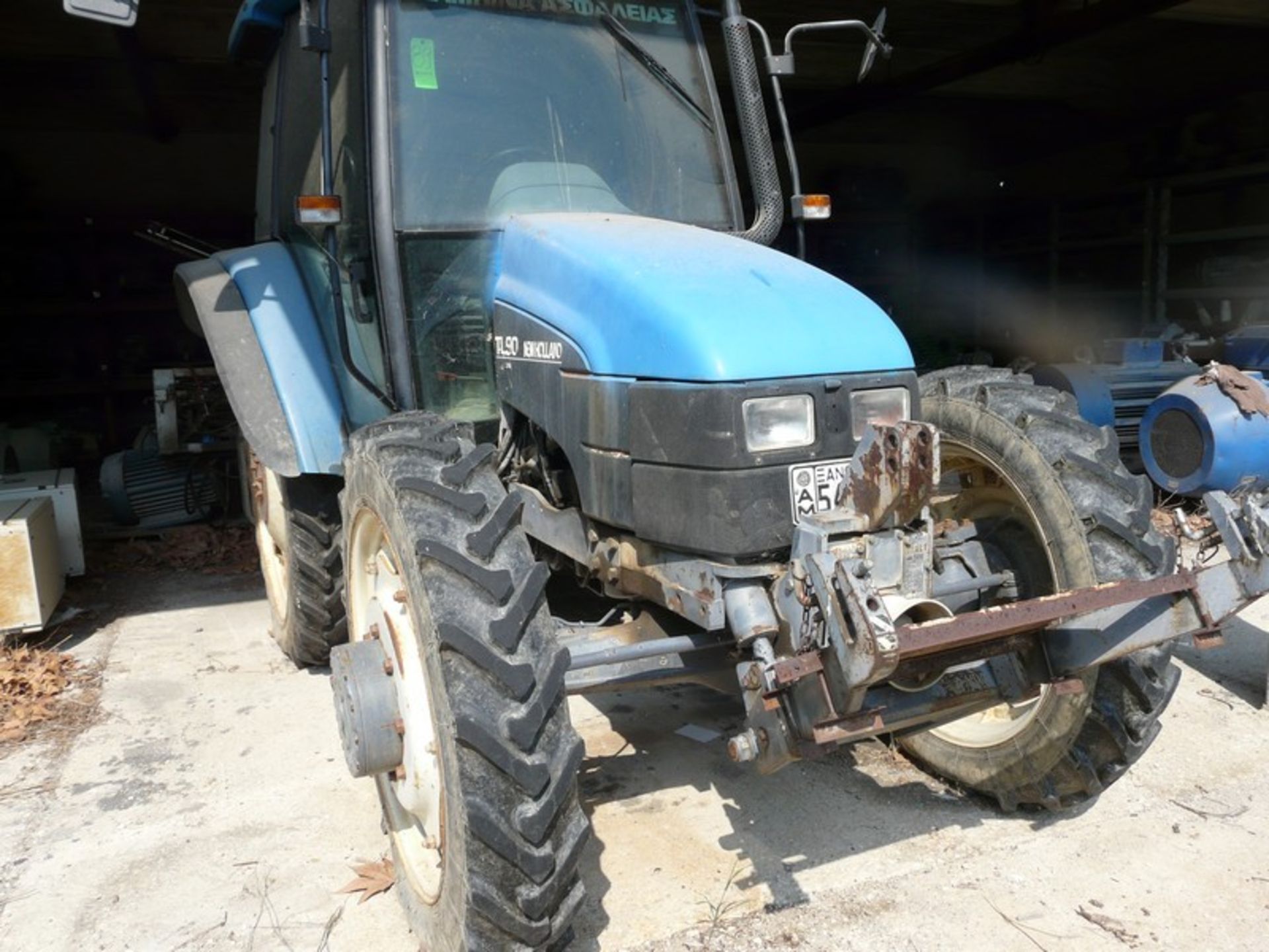 TRACTOR NEW HOLLAND TL 90,REG AM54177,WORKING CONDITION, HRS 4001,HYDROLIC SYSTEM,MISSING BATTERY ( - Bild 4 aus 12