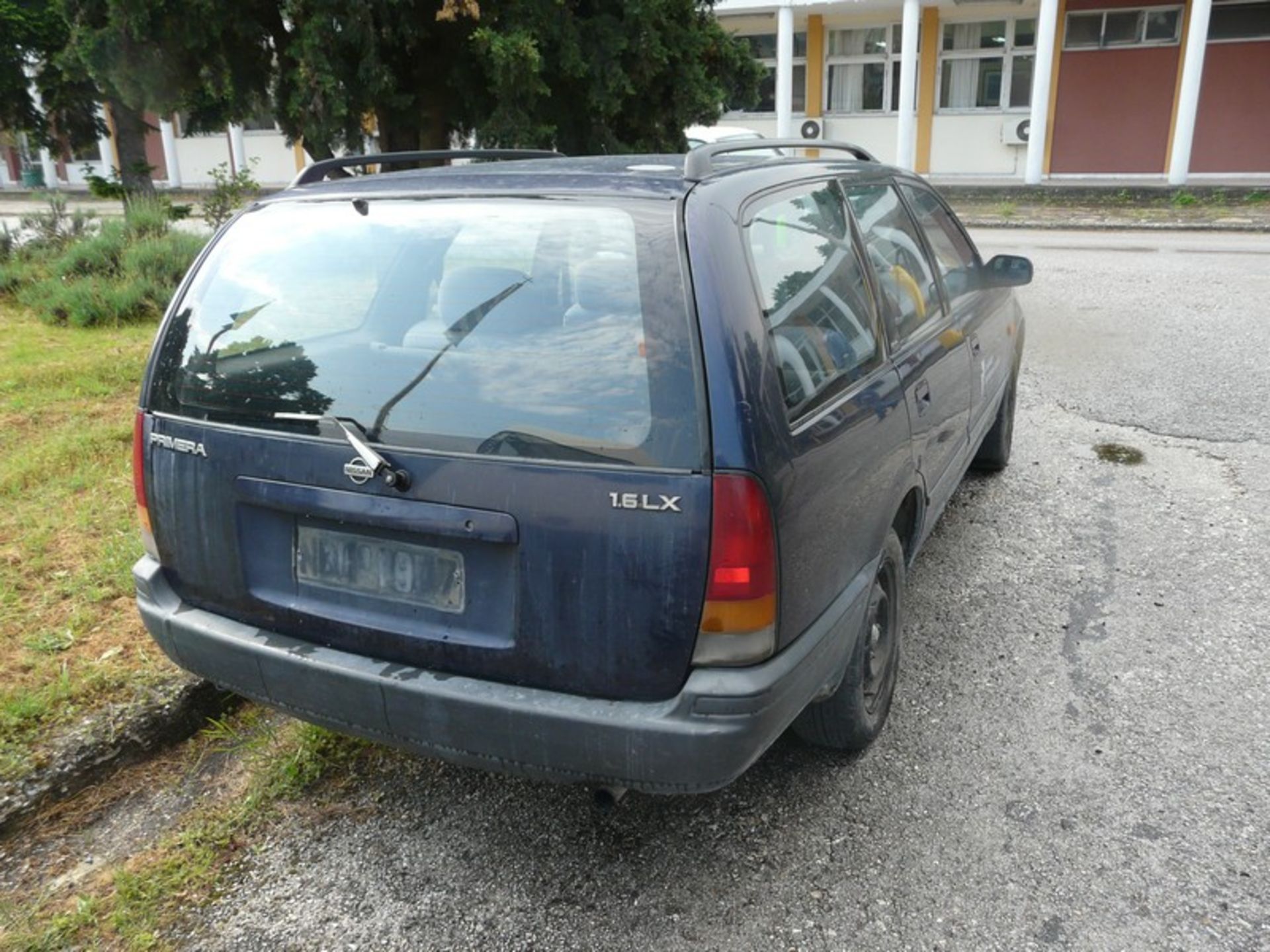 NISSAN PRIMERA 1.6 PETROL , REG NBK1937 ,KM : 296262 ,WORKING CONDITION , MISSING BATTERY (Located - Image 6 of 9