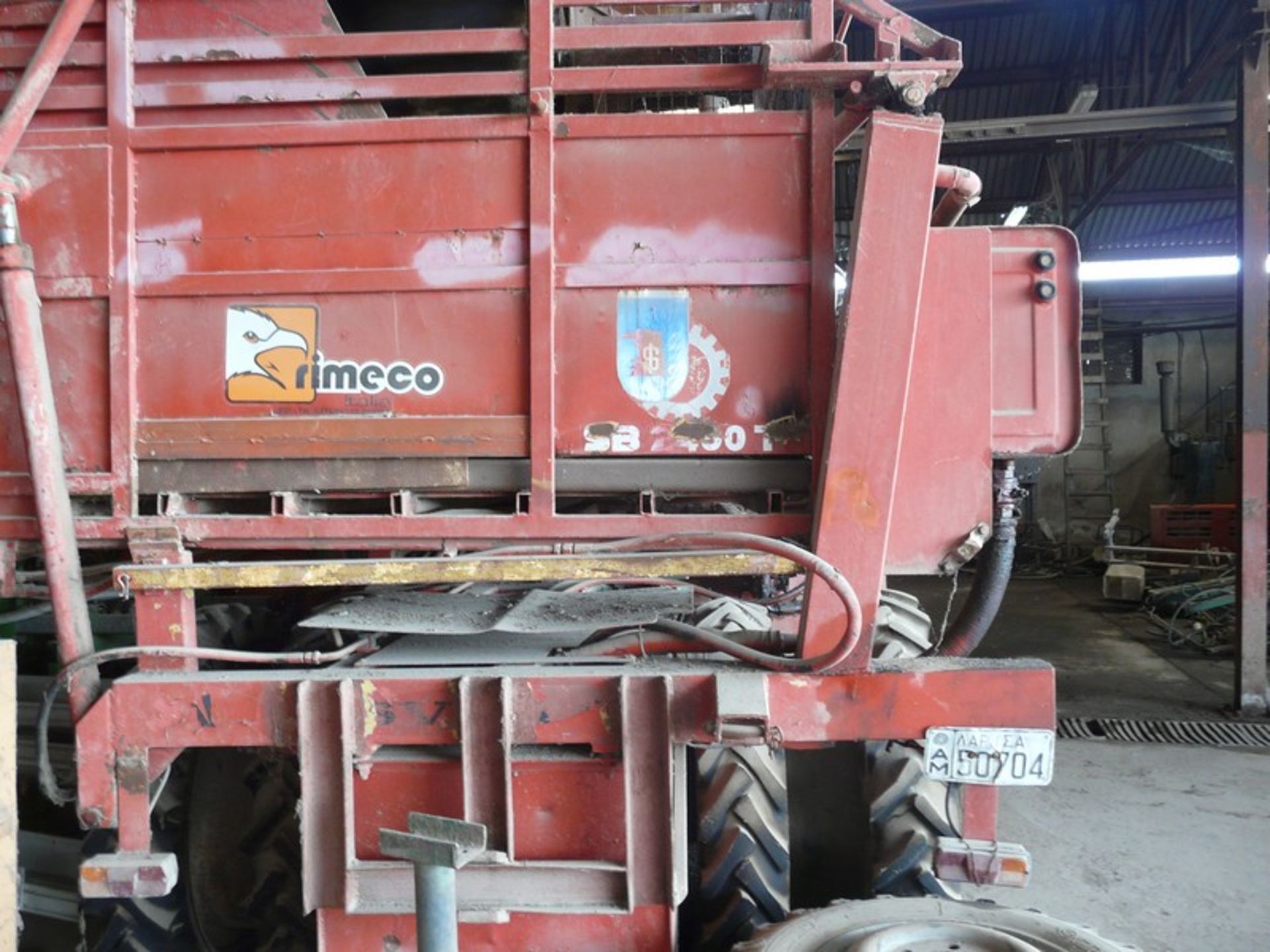 ITALO SVIZZERA, 2 ROW SUGAR BEET HARVESTER , 2830 'hrs, IVECO Engine (Located in Greece - Plati - Image 11 of 15