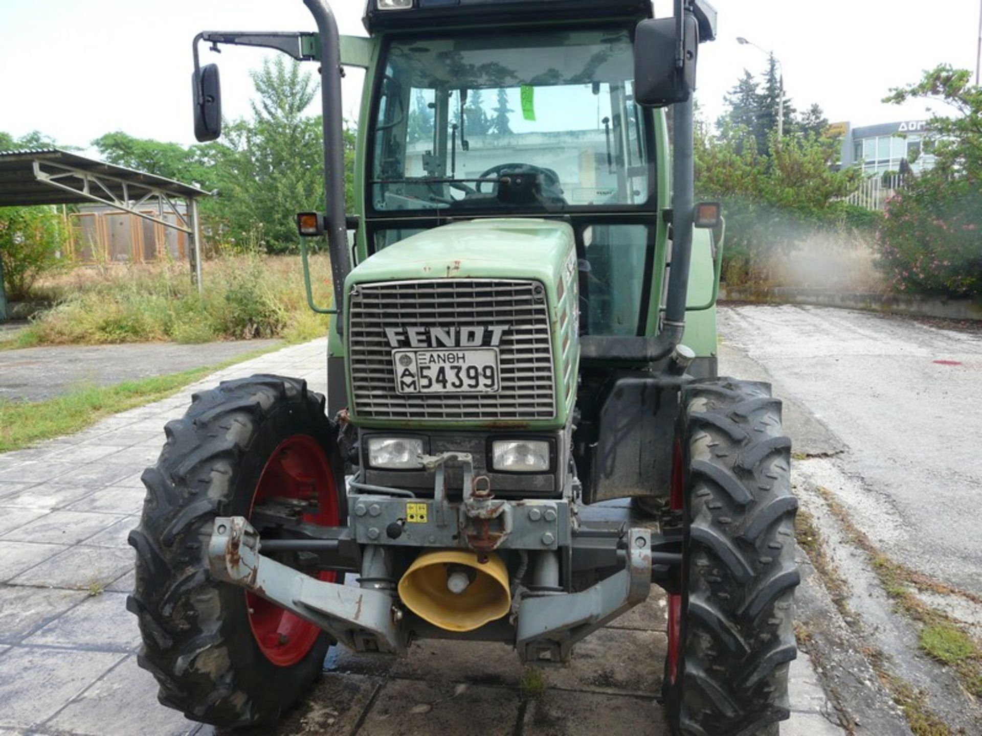 BULK BID FOR ALL TRACTORS (SUBJECT TO THE INDIVIDUAL BIDS IN LOTS 37, 76, 84, & 89) - Image 3 of 4